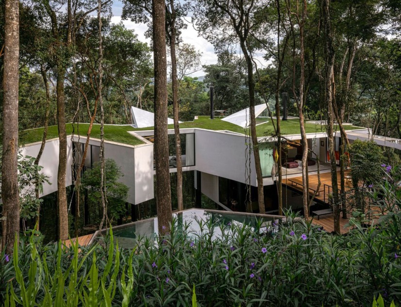Açucena House by TETRO Arquitetura. Photograph by Jomar Bragança