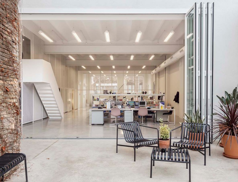 Warehouse Barcelona por Thomas Raynaud architectes, Paul Devarrieux architecte. Fotografía por Àdria Goula.