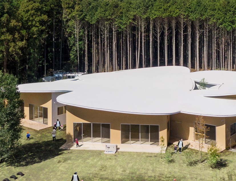 Bosque de los niños por Takashige Yamashita Office. Fotografía por TYO