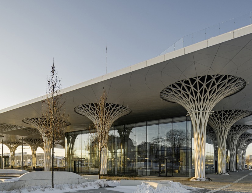 La estación Metropolitana de Lublin por Tremend Architecture Studio. Fotografía por Rafal Chojnacki