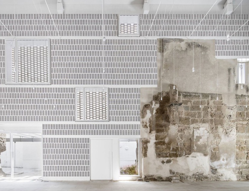 Rehabilitation of the The Ancient Church of Vilanova de la Barca by AO. Photography © Adrià Goula
