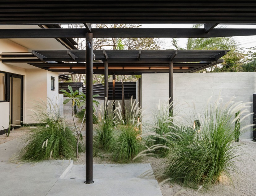 Villa Monoi by OsArq. Photograph by Fernando Alda