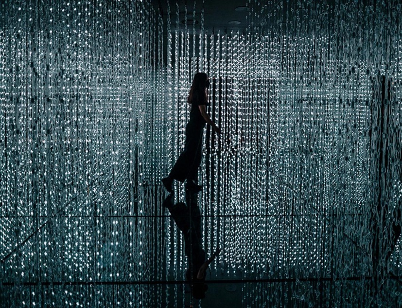 Three-dimensional time wrap by Vitamin Studio. Photograph by Oscar Rivero
