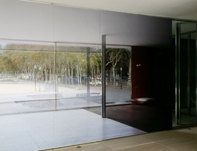 1:100 Past and Present por Michael Wesely. Fotografía por Michael Wesely