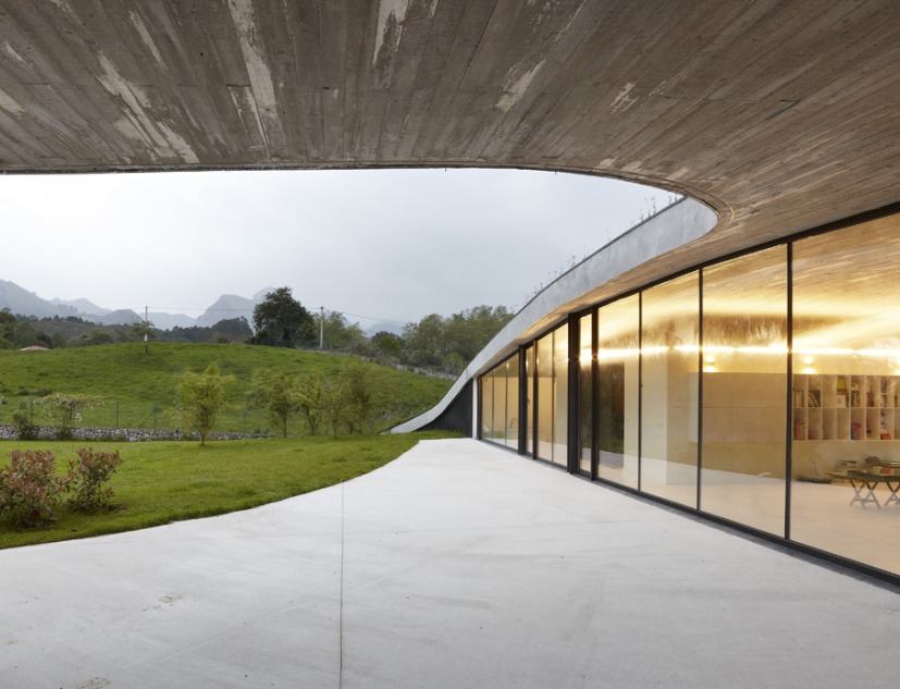 Vista exterior. Fotografía © Marcos Morilla. Cortesía de Longo+Roldán arquitectos