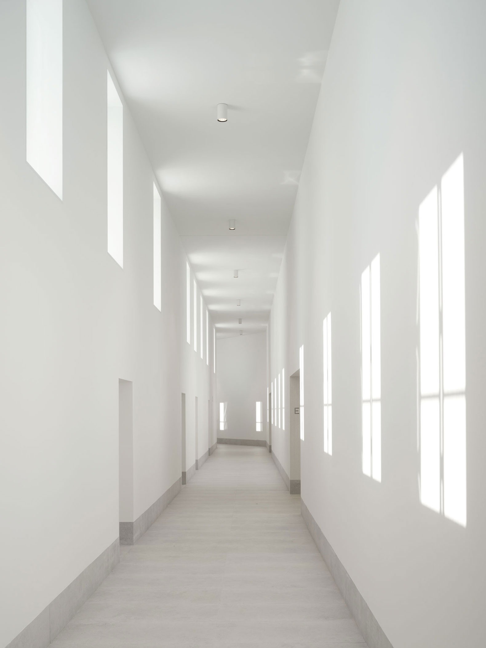 Alto Residencial Coop por Carbajo Barrios. Fotografía por Luís Díaz Díaz. Alto Residencial Coop por Carbajo Barrios. Fotografía por Luís Díaz Díaz.