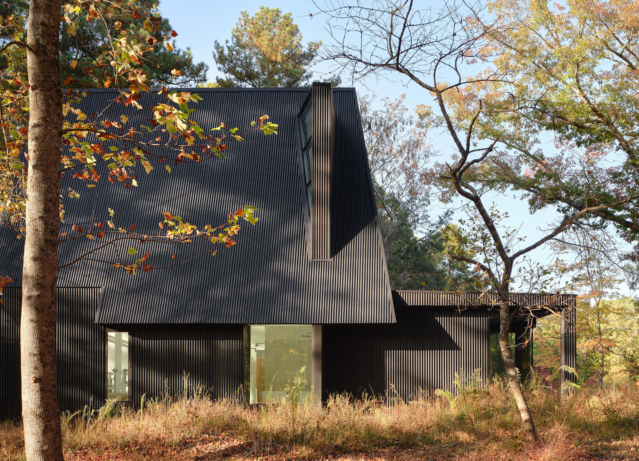 Steeplechase House por Brooks + Scarpa. Fotografía por Mark Herboth. Steeplechase House por Brooks + Scarpa. Fotografía por Mark Herboth.