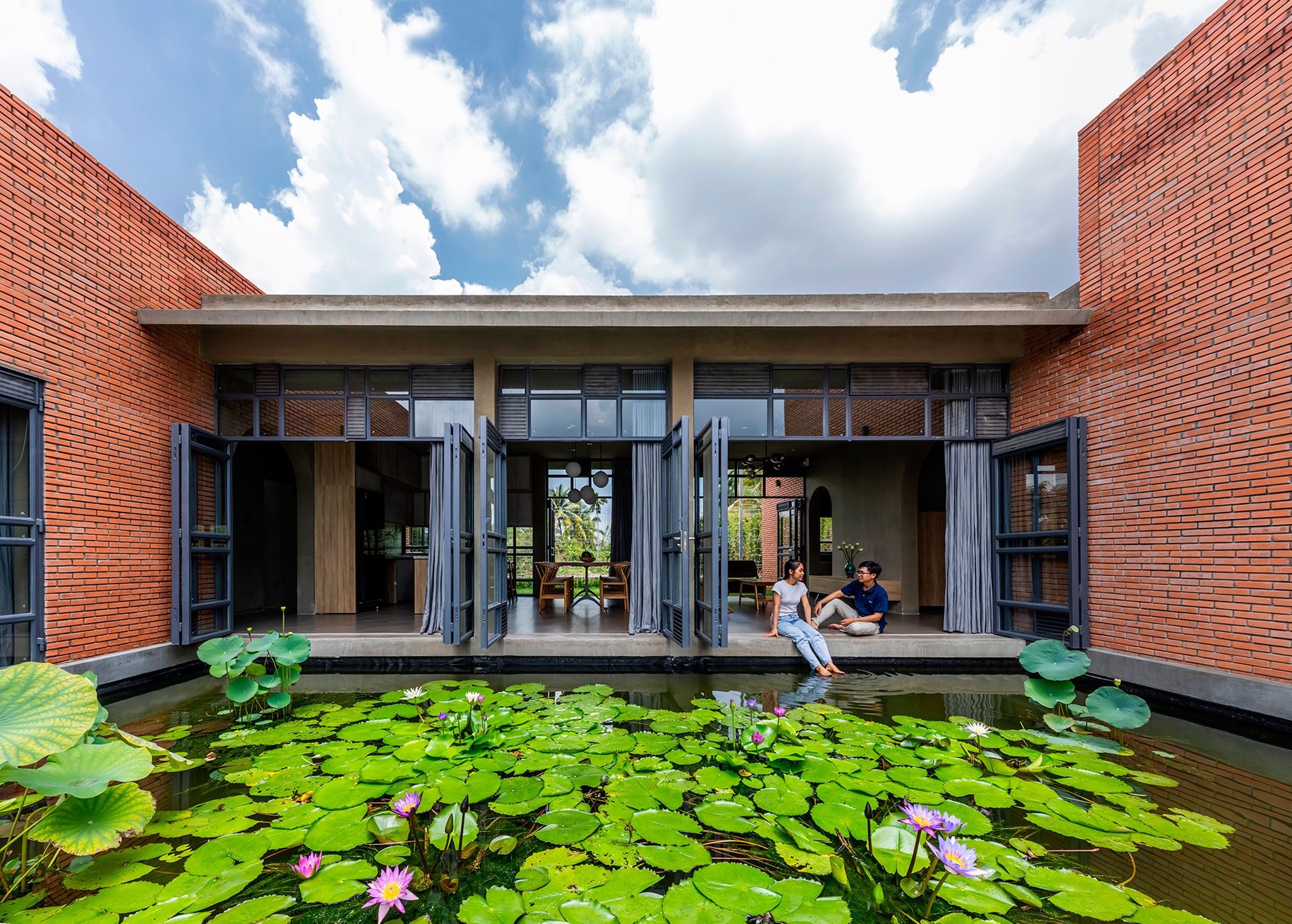 Nam house por CTA, Creative Architects. Fotografía por Hiroyuki Oki. Nam house por CTA, Creative Architects. Fotografía por Hiroyuki Oki.