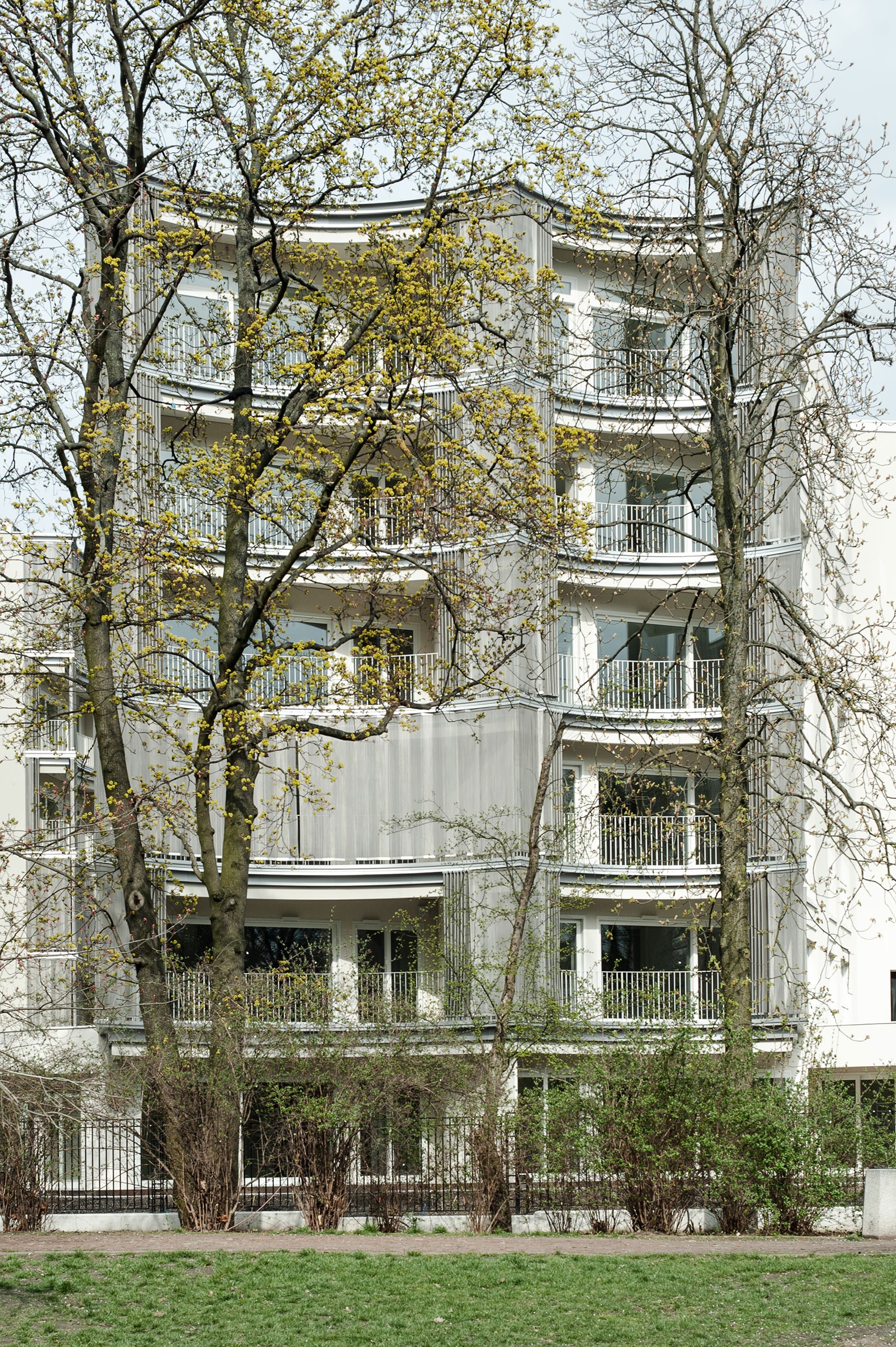 Perfumiarnia by JEMS Architekci. Photograph by Maria Kot Perfumiarnia by JEMS Architekci. Photograph by Maria Kot