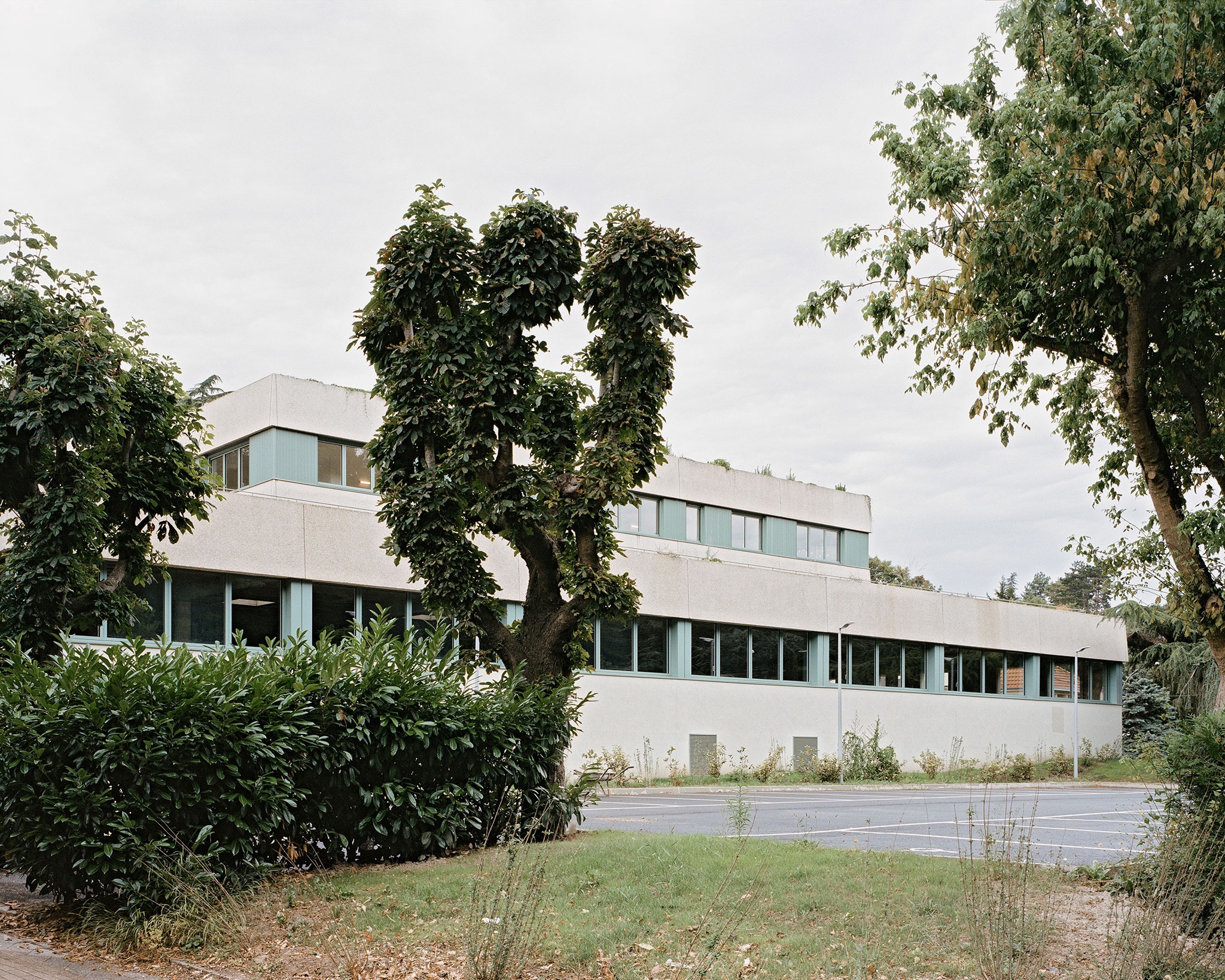 Jean Moulin por AZC architectes. Fotografía por Julien Hourcade. Jean Moulin por AZC architectes. Fotografía por Julien Hourcade.