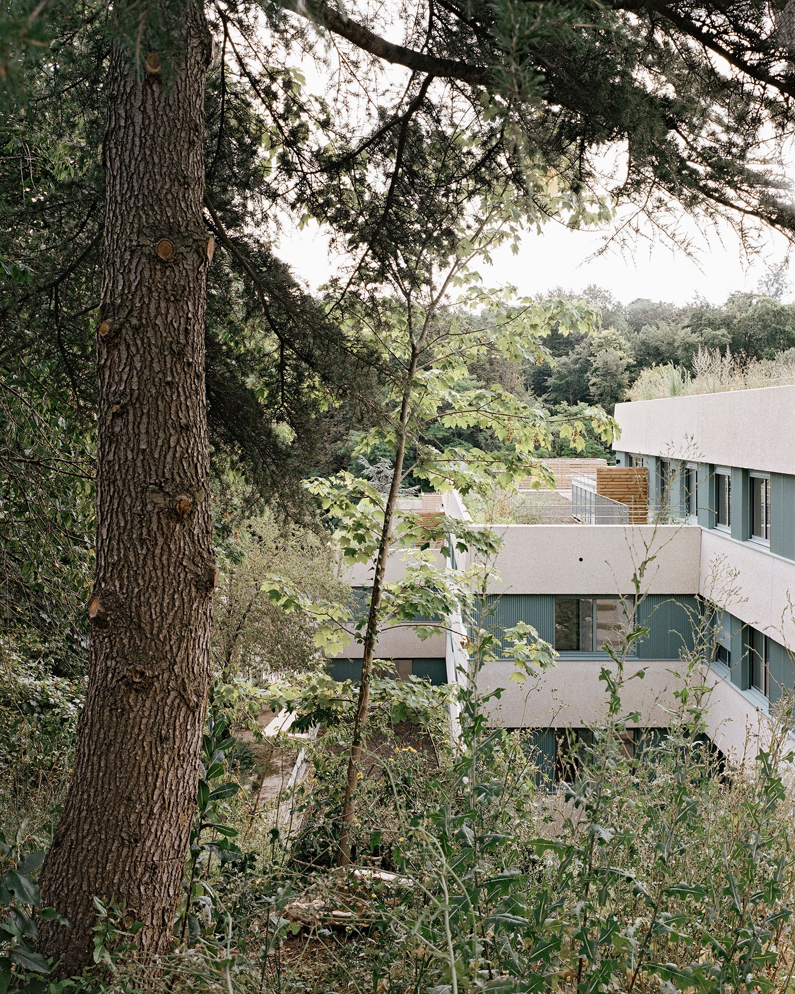 Jean Moulin por AZC architectes. Fotografía por Julien Hourcade. Jean Moulin por AZC architectes. Fotografía por Julien Hourcade.