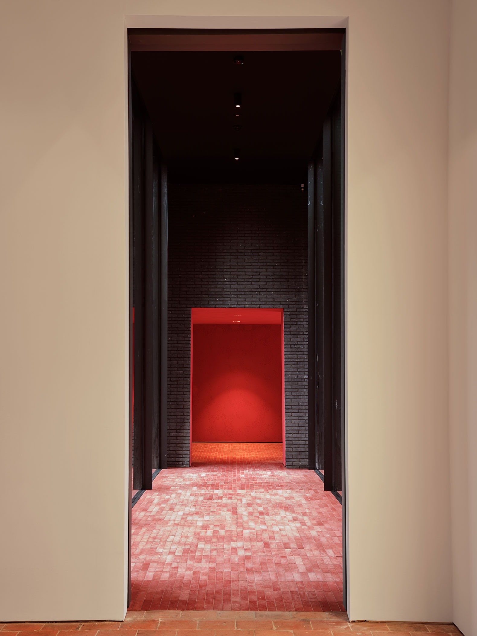 Nuevo museo de artes visuales Abby Kortrijk por Barozzi Veiga + Tab Architects. Dieter Van Caneghem. Nuevo museo de artes visuales Abby Kortrijk por Barozzi Veiga + Tab Architects. Dieter Van Caneghem.