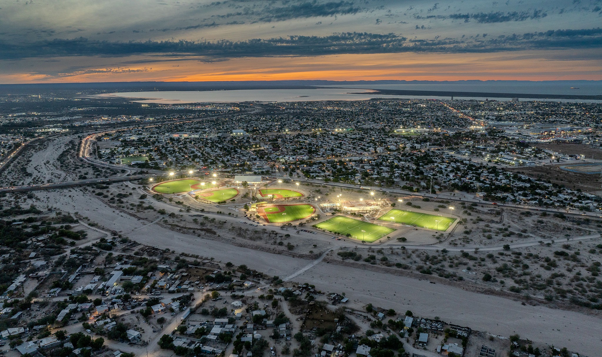 Sports Complex La Paz by CCA. Photograph by Jaime Navarro, courtesy of de Centro de Colaboración Arquitectónica (CCA) Sports Complex La Paz by CCA. Photograph by Jaime Navarro, courtesy of de Centro de Colaboración Arquitectónica (CCA)