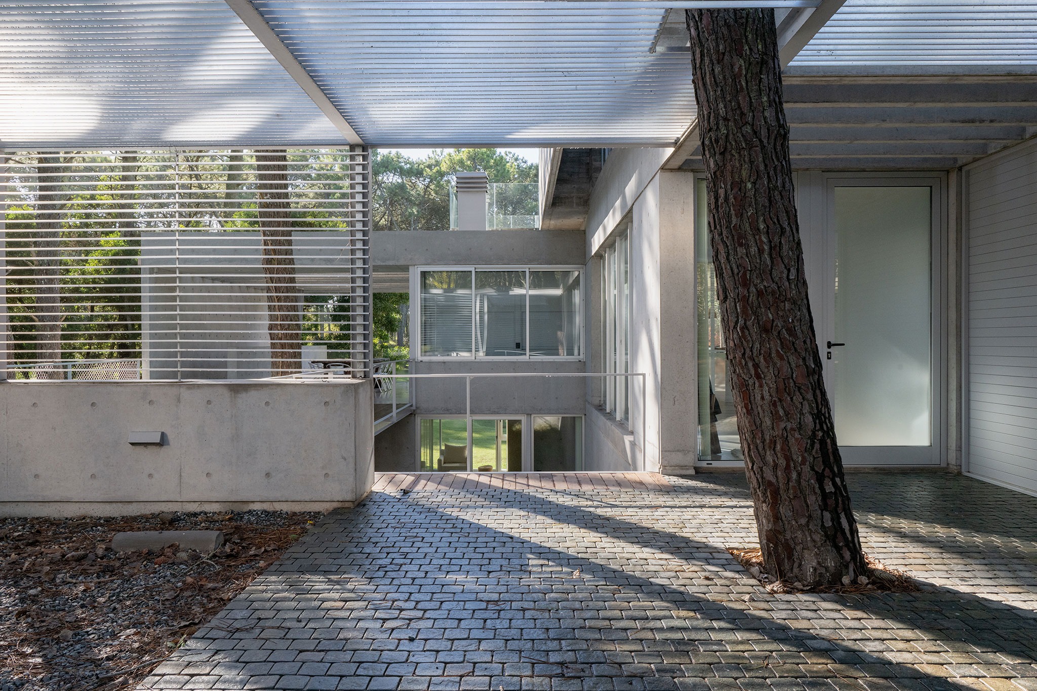 Choique House by Estudio Galera Arquitectura. Photograph by Diego Medina. Choique House by Estudio Galera Arquitectura. Photograph by Diego Medina.
