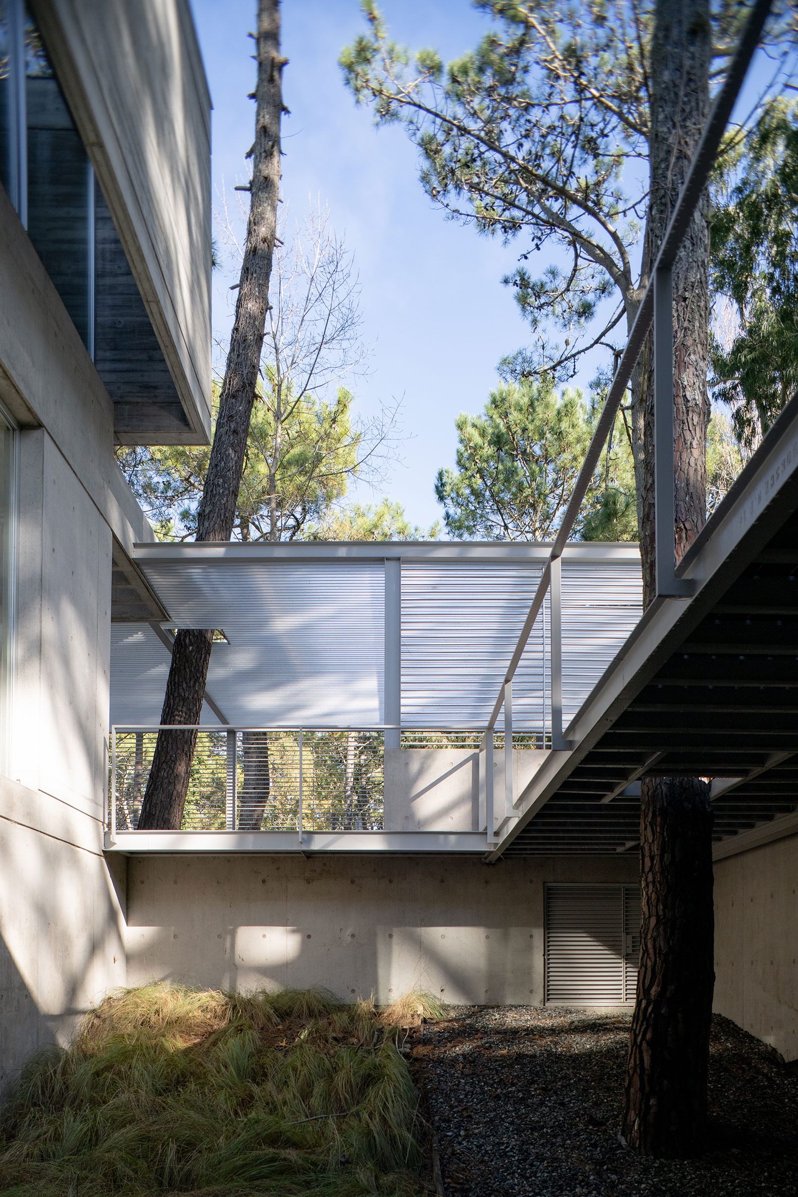 Choique House by Estudio Galera Arquitectura. Photograph by Diego Medina. Choique House by Estudio Galera Arquitectura. Photograph by Diego Medina.