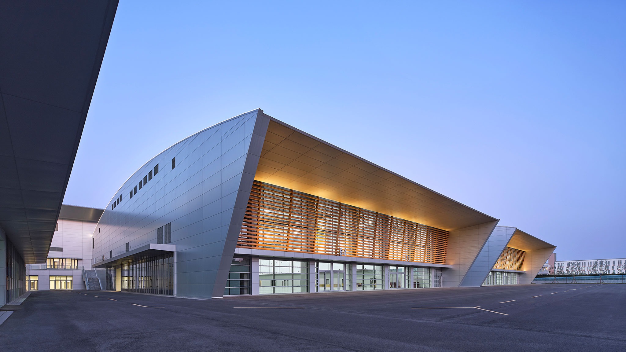 Yellow River Delta Agricultural Product Trading Service Center by UAD. Photograph by ZY Studio. Yellow River Delta Agricultural Product Trading Service Center by UAD. Photograph by ZY Studio.