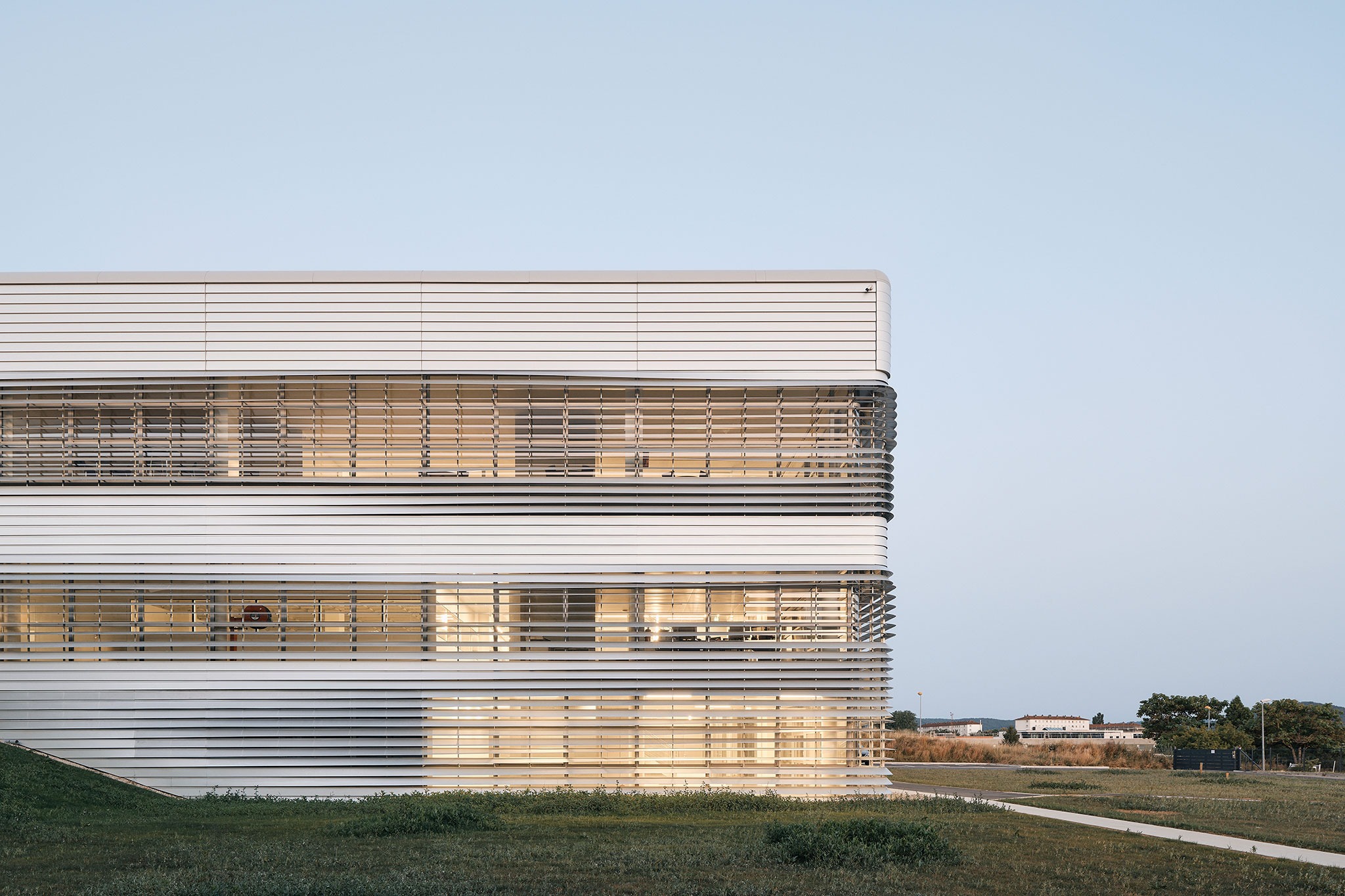 Sophysa Neurosurgical Implants Production Unit by MÉTRA+ASSOCIÉS. Photograph by Epaillard + Machado. Sophysa Neurosurgical Implants Production Unit by MÉTRA+ASSOCIÉS. Photograph by Epaillard + Machado.