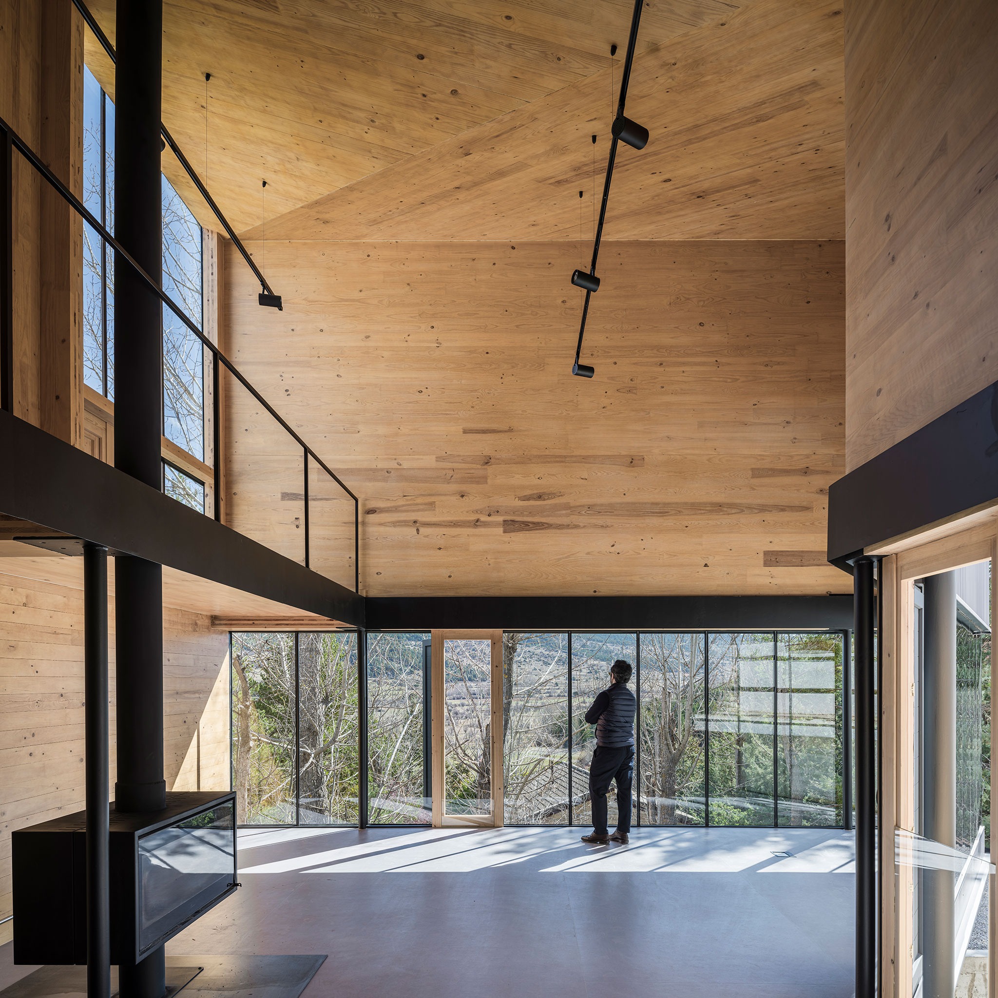 Extension and renovation of a single-family home by Valdivieso Arquitectos. Photograph by Imagen Subliminal (Miguel de Guzmán + Rocío Romero). Extension and renovation of a single-family home by Valdivieso Arquitectos. Photograph by Imagen Subliminal (Miguel de Guzmán + Rocío Romero).