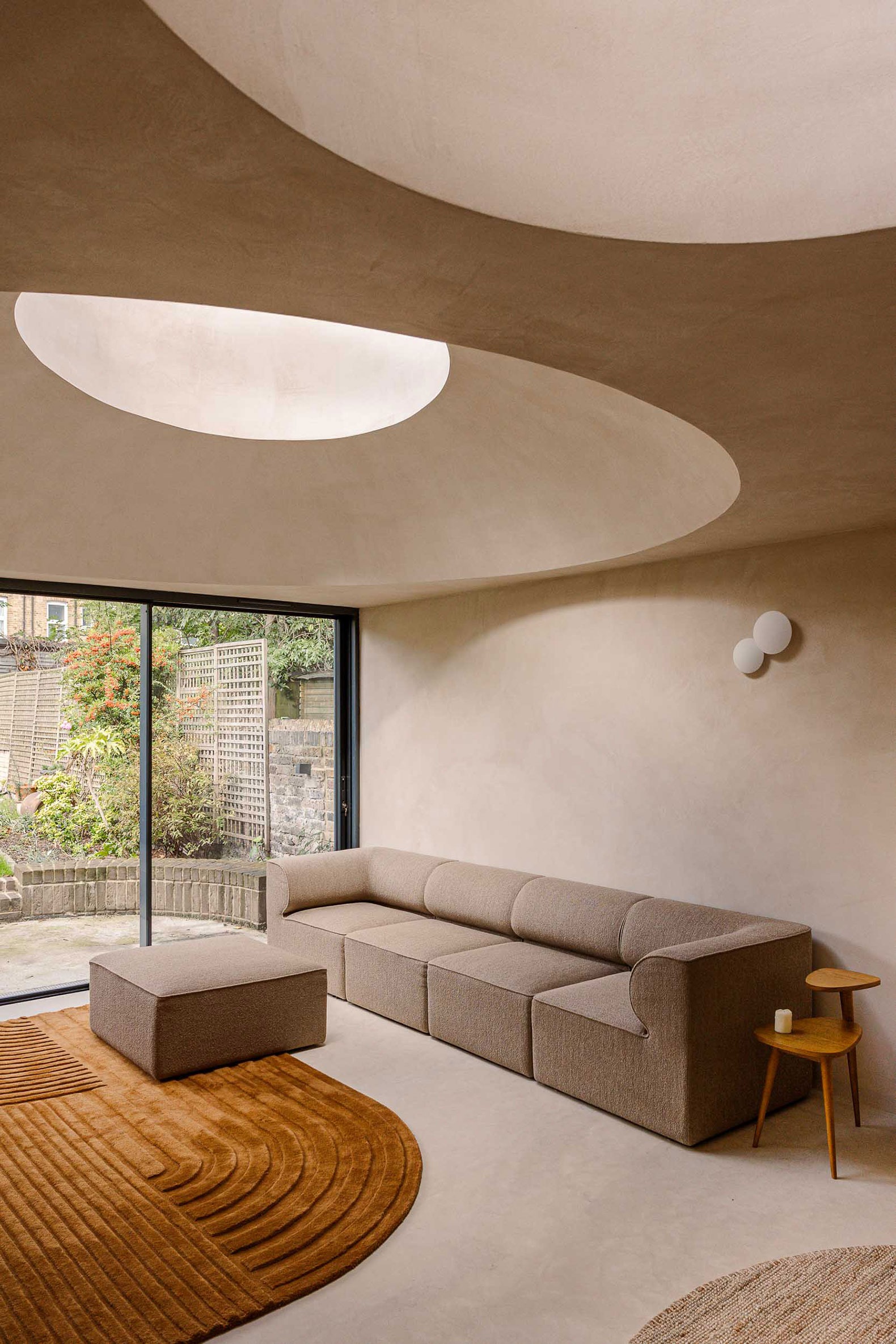 Dome House by Roberto Di Donato Architecture. Photography by Nacho Rivera. Dome House by Roberto Di Donato Architecture. Photography by Nacho Rivera.