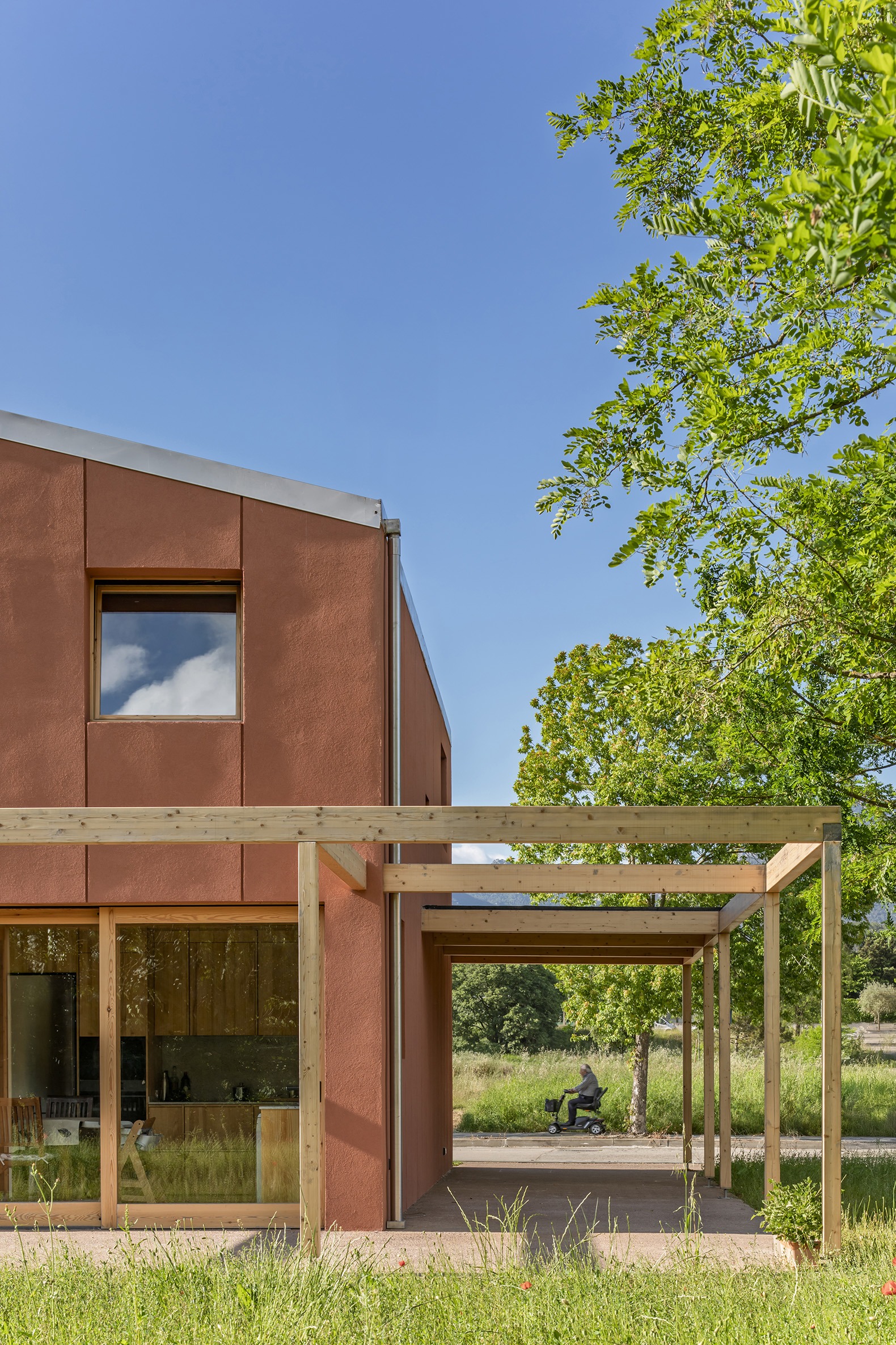 LC House by Sau Taller d’Arquitectura. Photography by Andrés Flajszer. LC House by Sau Taller d’Arquitectura. Photography by Andrés Flajszer.