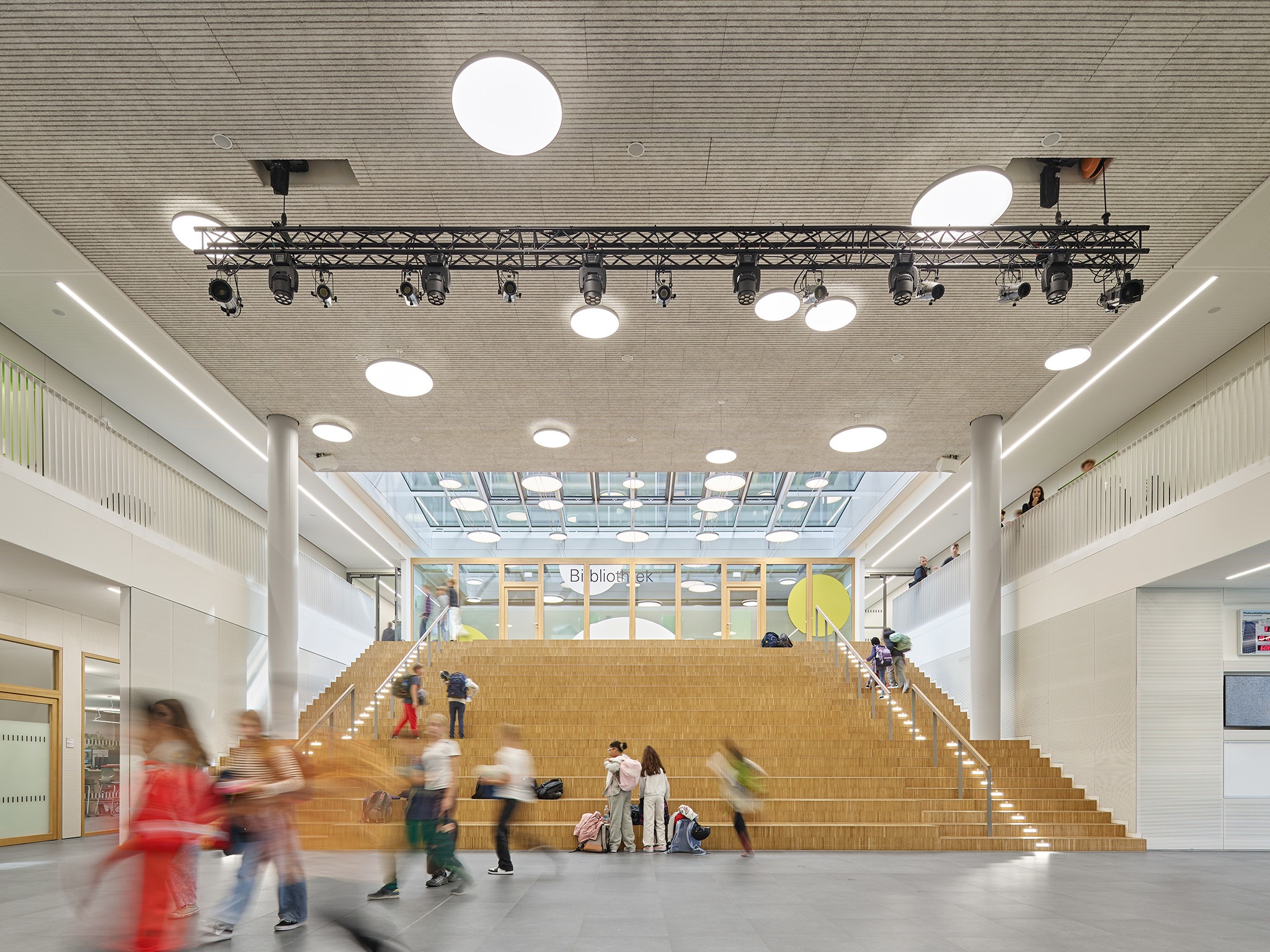 Municipal Thomas Mann High School by h4a Gessert + Randecker Architekten. Photograph by Zooey Braun. Municipal Thomas Mann High School by h4a Gessert + Randecker Architekten. Photograph by Zooey Braun.