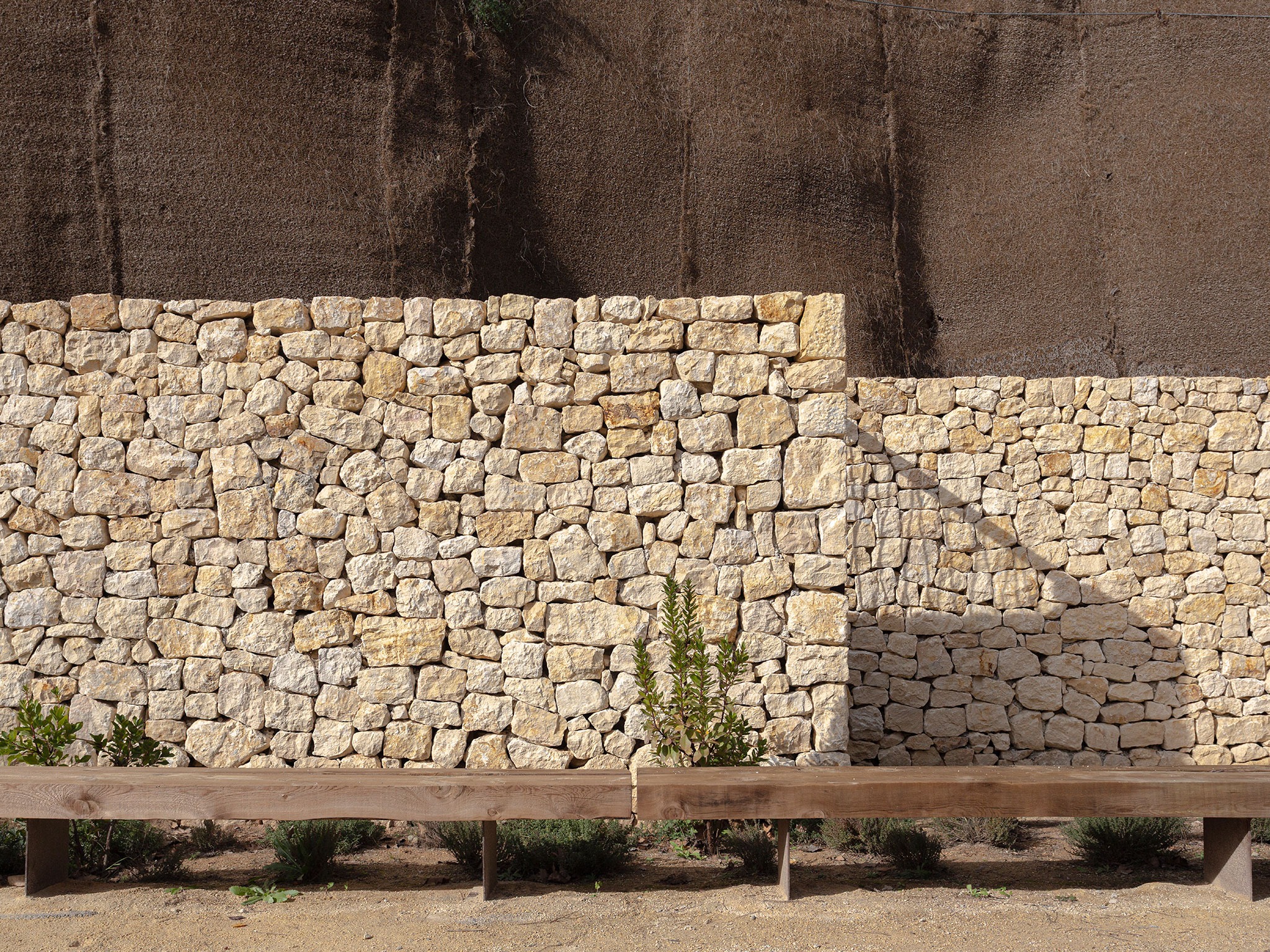 "Les Mamàs Belgues" by Síntesi Arquitectes, Sari Calatayud and Rafa Mira. Photography by Víctor Sanchis