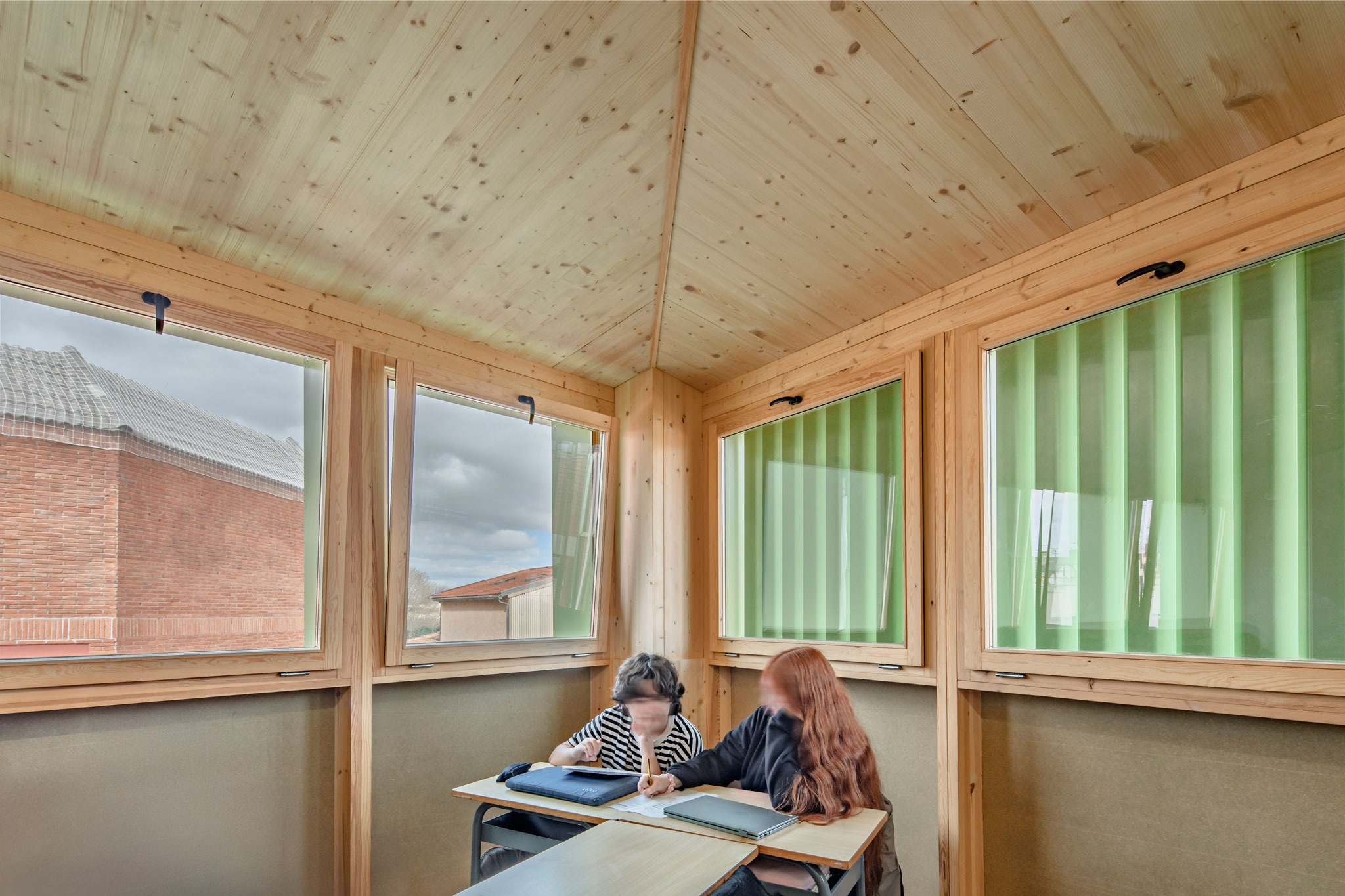 Santa Eulàlia School by SAU Taller d´Arquitectura. Photograph by Andrés Flajszer Santa Eulàlia School by SAU Taller d´Arquitectura. Photograph by Andrés Flajszer