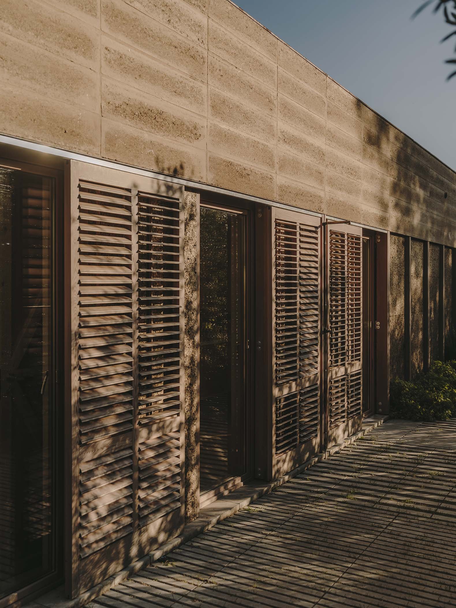 Casa Serra d’Ordal por Slow Studio. Fotografía por Salva López.