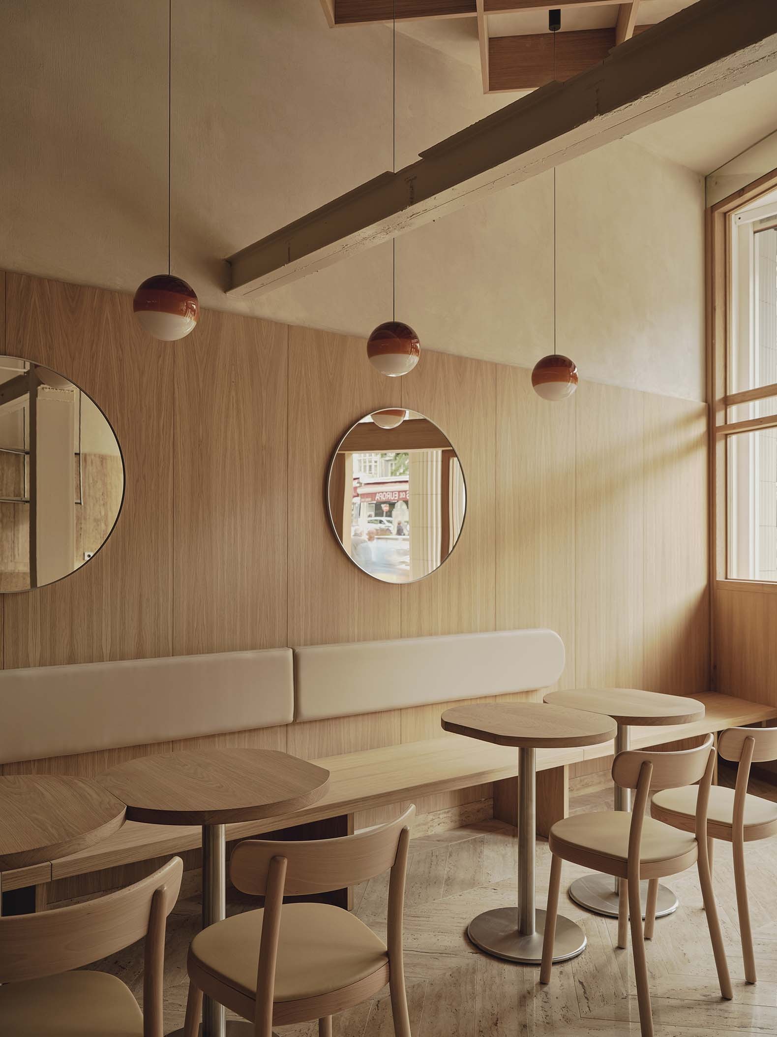 Regma Ice Cream Parlour by Zooco Estudio. Photograph by David Zarzoso Regma Ice Cream Parlour by Zooco Estudio. Photograph by David Zarzoso