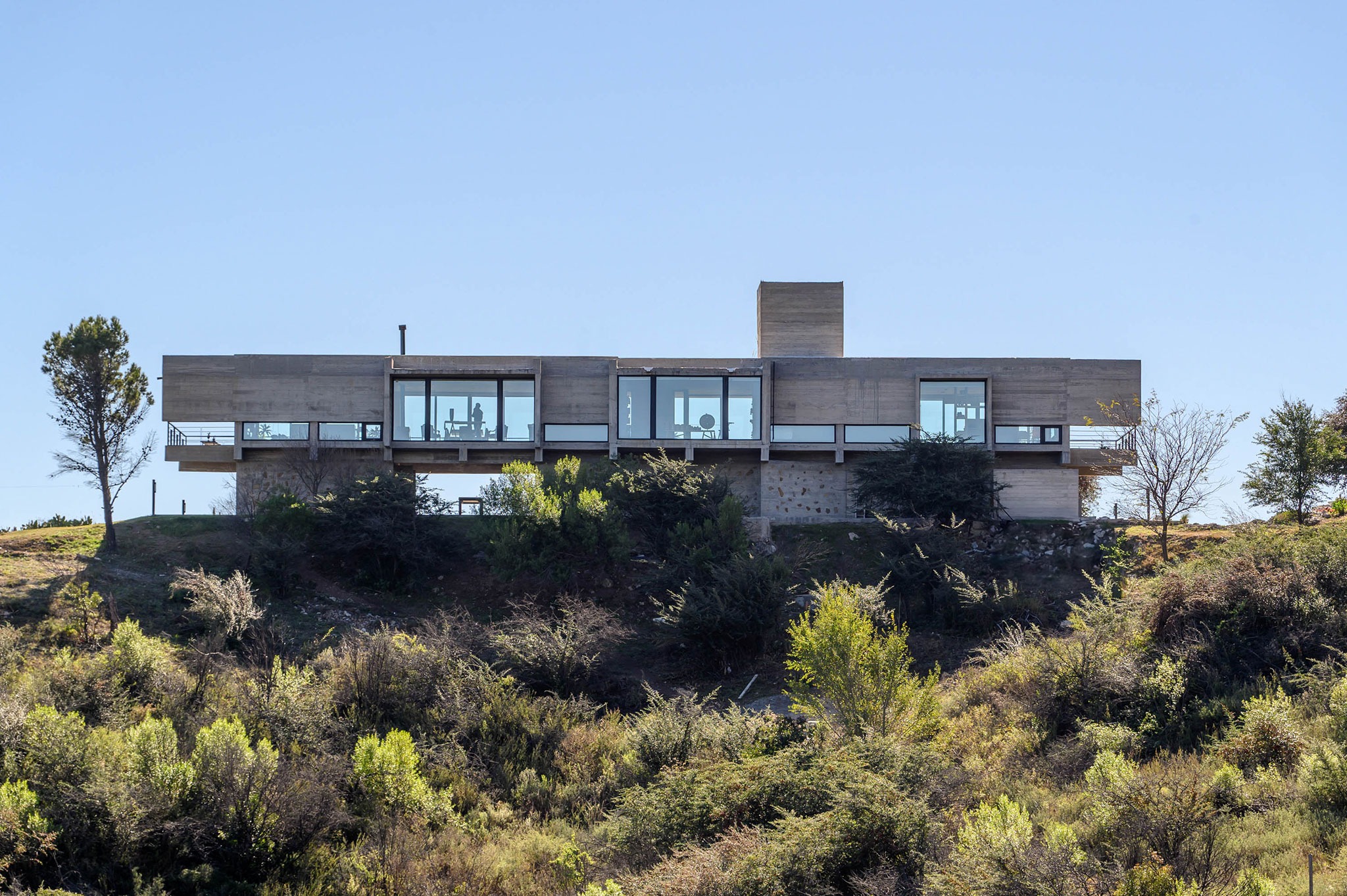 House on the Dragon by Cristián Nanzer. Photography by Gonzalo Viramonte