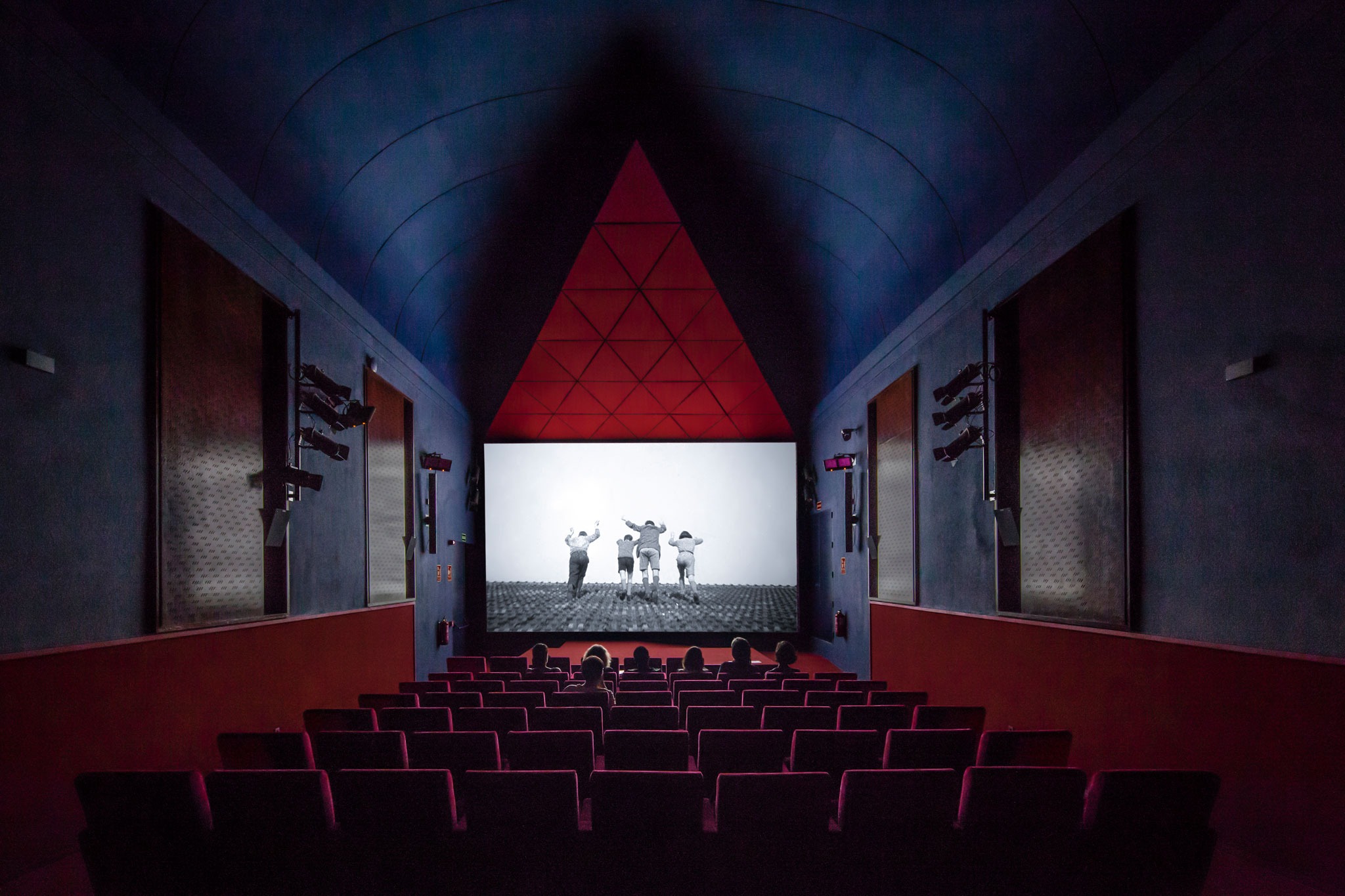 Cine y Auditorio del Museo Reina Sofía por BACH / Jaume Bach + Anna y Eugeni Bach. Fotografía de Eugeni Bach. Cine y Auditorio del Museo Reina Sofía por BACH / Jaume Bach + Anna y Eugeni Bach. Fotografía de Eugeni Bach.