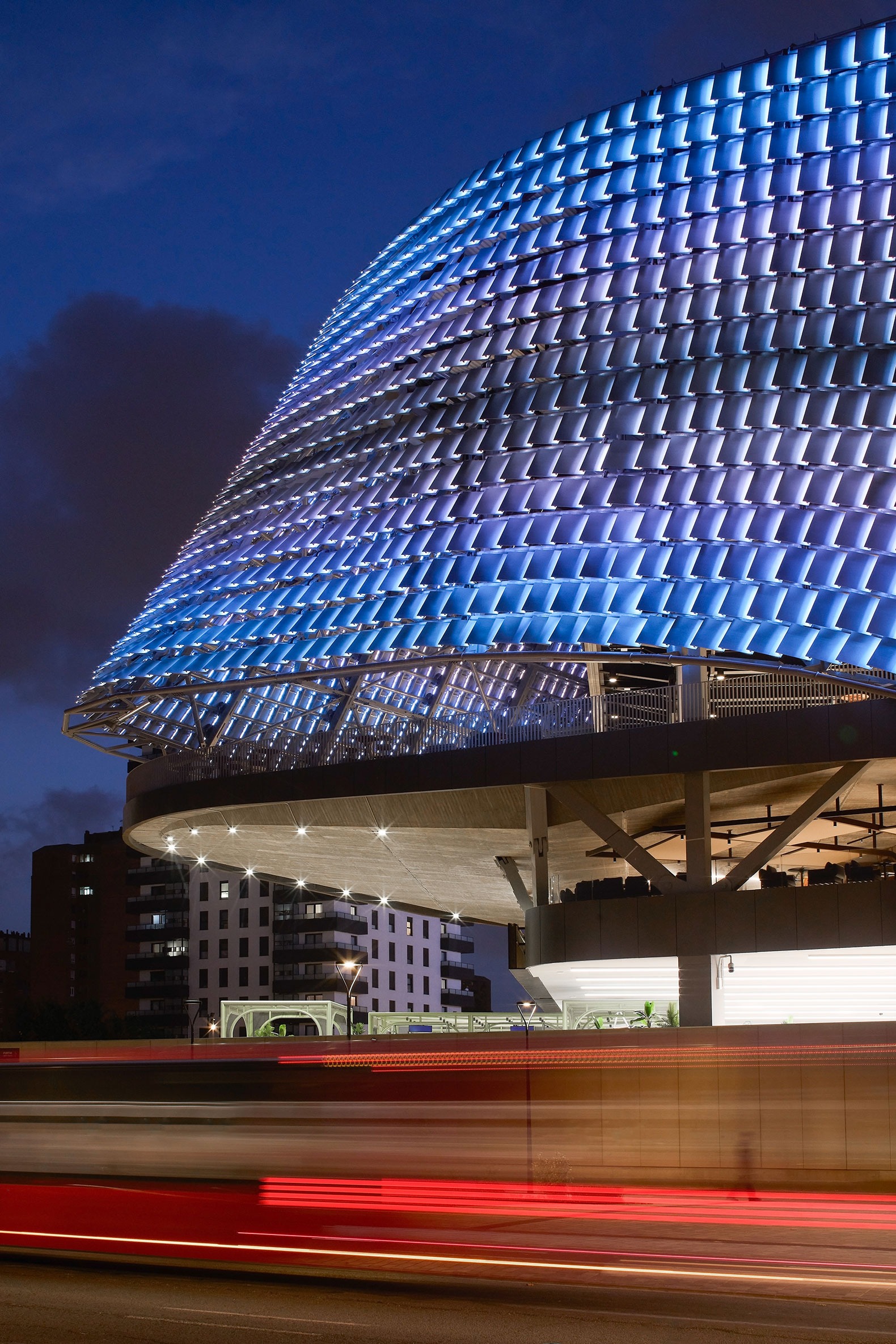 Roig Arena by HOK and ERRE. Photograph by Hufton + Crow.