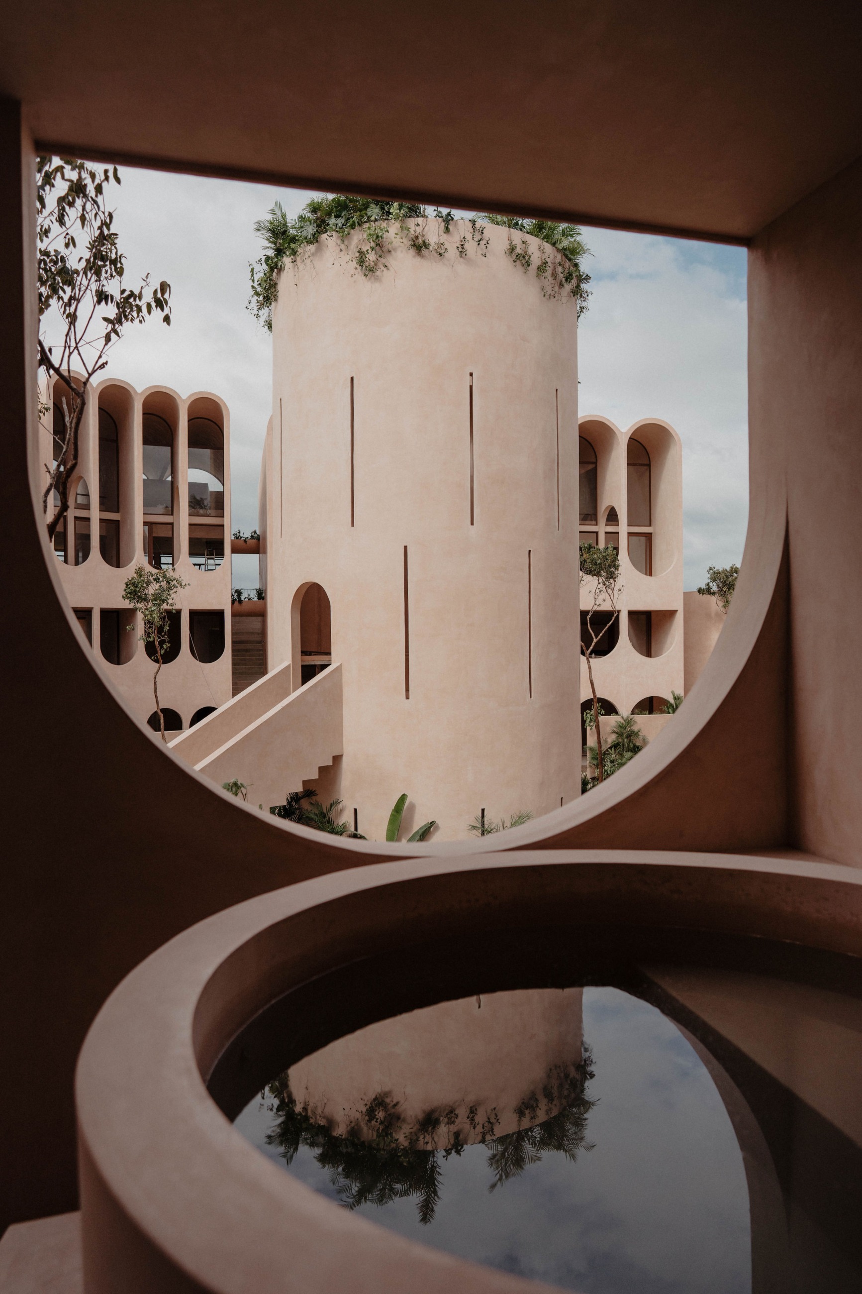 Un complejo regenerativo. Babel por V Taller. Fotografía por Spaces by Conie.