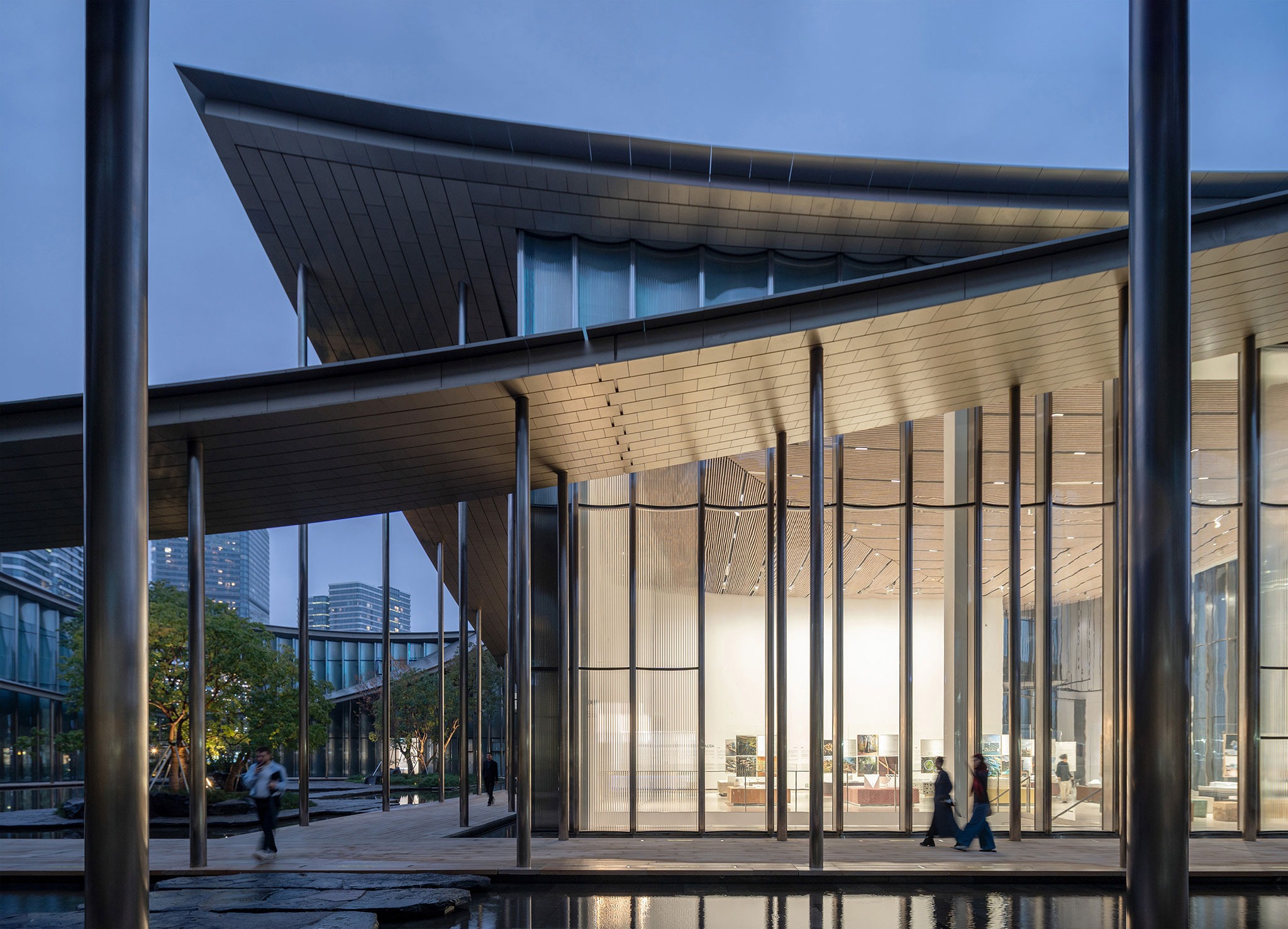 Between exhibitions, art and gardens. Suzhou Museum of