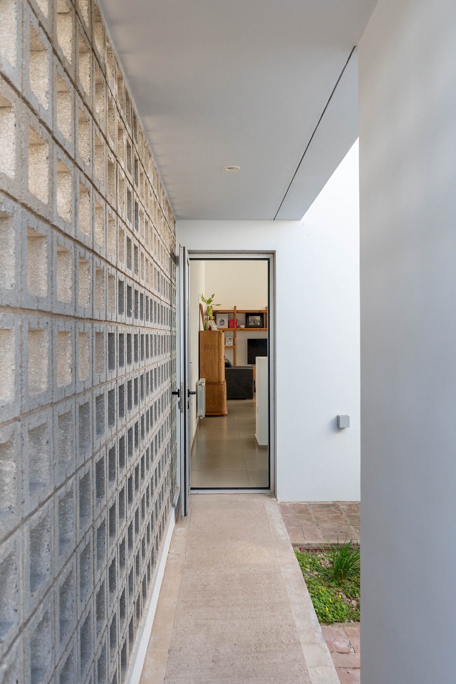 House for a tree by Esteras Perrote. Photograph by Juan Cruz Paredes.