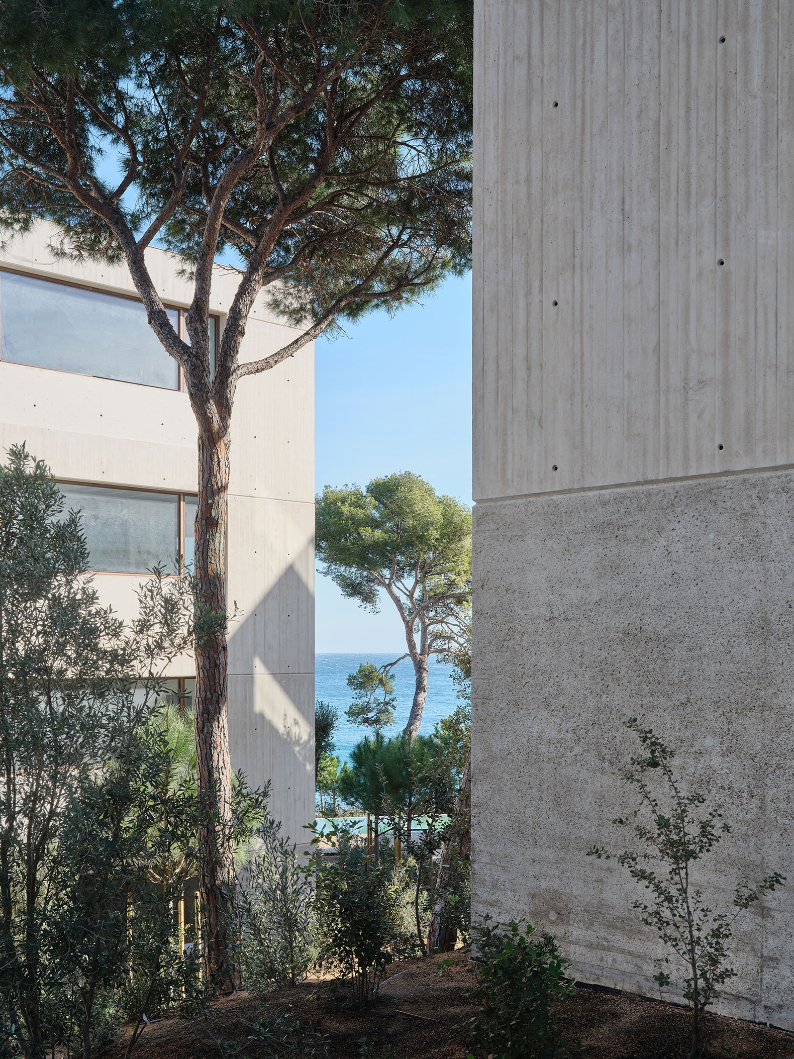 «SA Caleta» por FGA Arquitectes, Jaime Prous Architects y Pineda Monedero. Fotografía por Adrià Goula.  