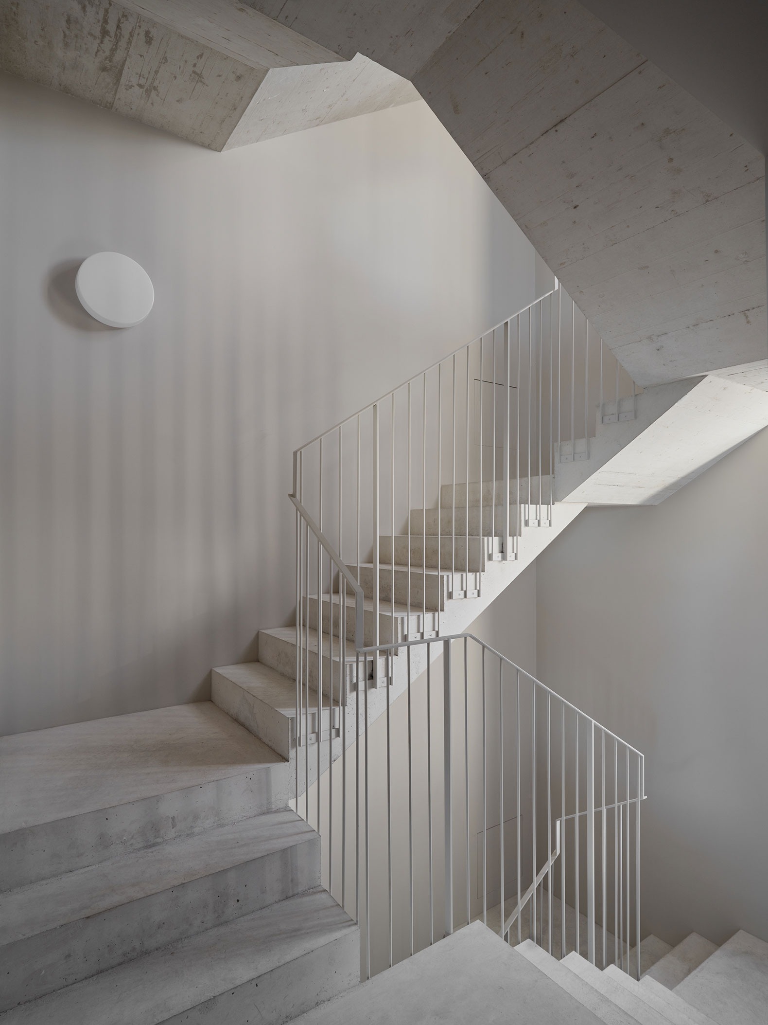 «SA Caleta» por FGA Arquitectes, Jaime Prous Architects y Pineda Monedero. Fotografía por Adrià Goula.  