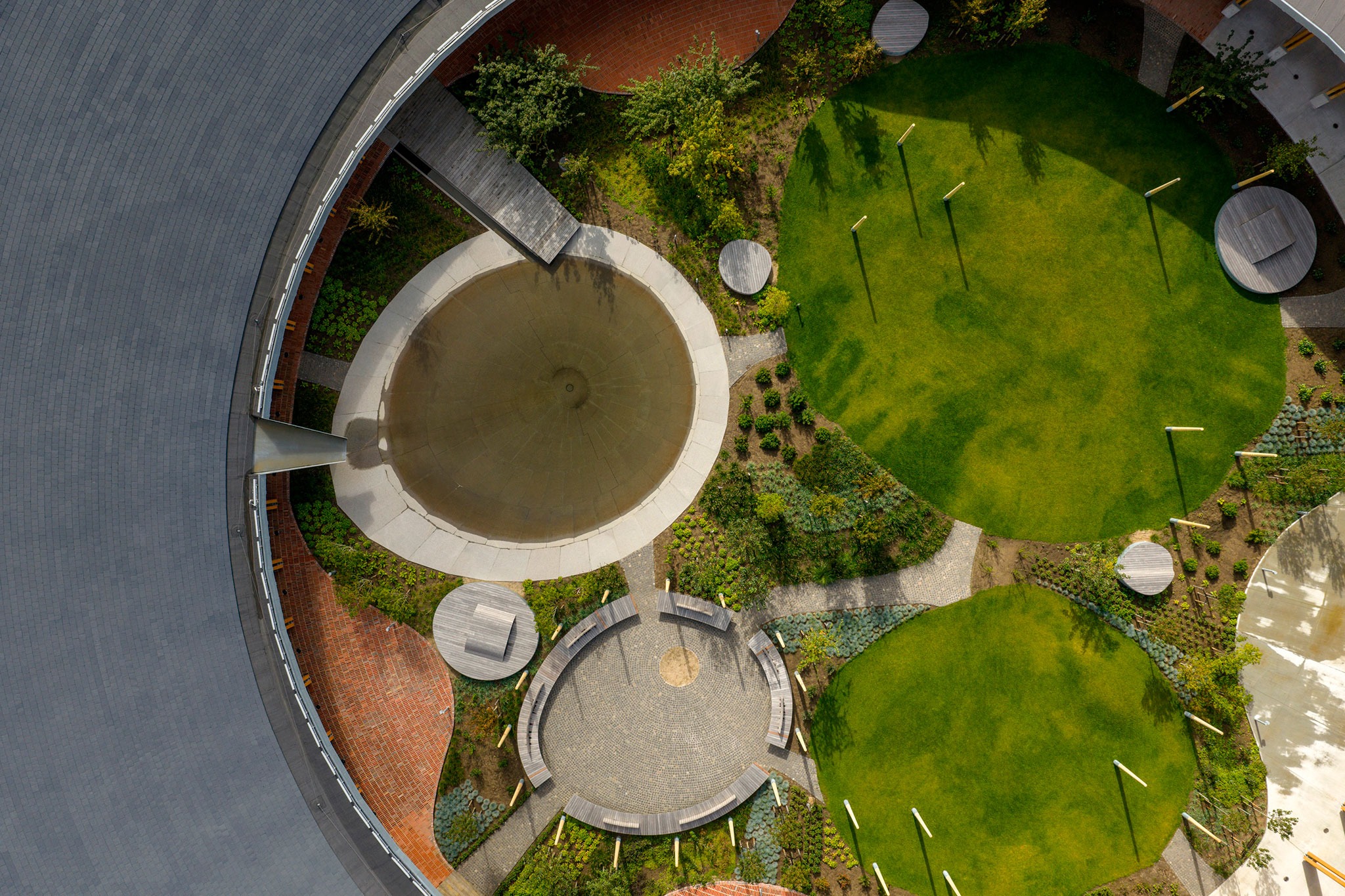 Dorte Mandrup, a space for future craftspeople in Crafts College. Photograph by Adam Mørk.