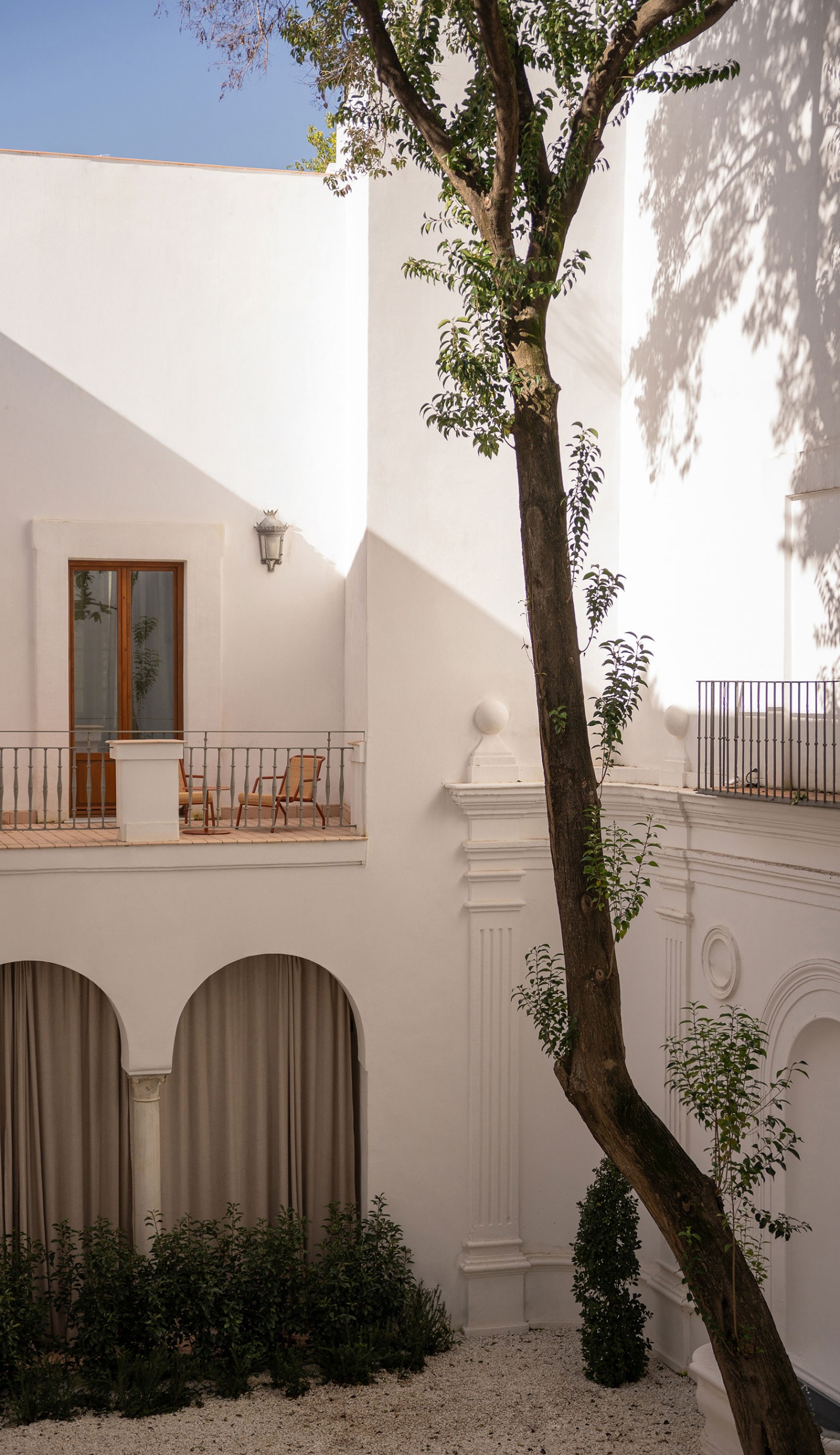 Intervention in "Casa Palacio de la Marquesa de Nervión" by Sánchez Ramos Arquitectos and padilla nicás arquitectos. Photograph by Antonio Bellido and Adrián Ibáñez.