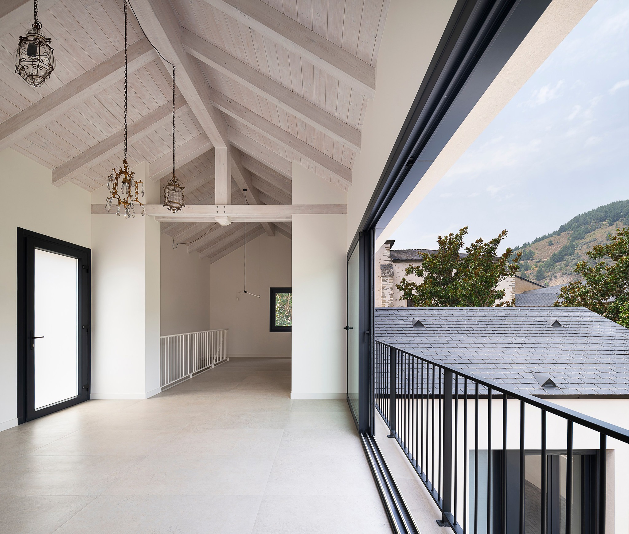 CL House by Estudio Arquitectura Hago. Photograph by Gabriel Gallego.