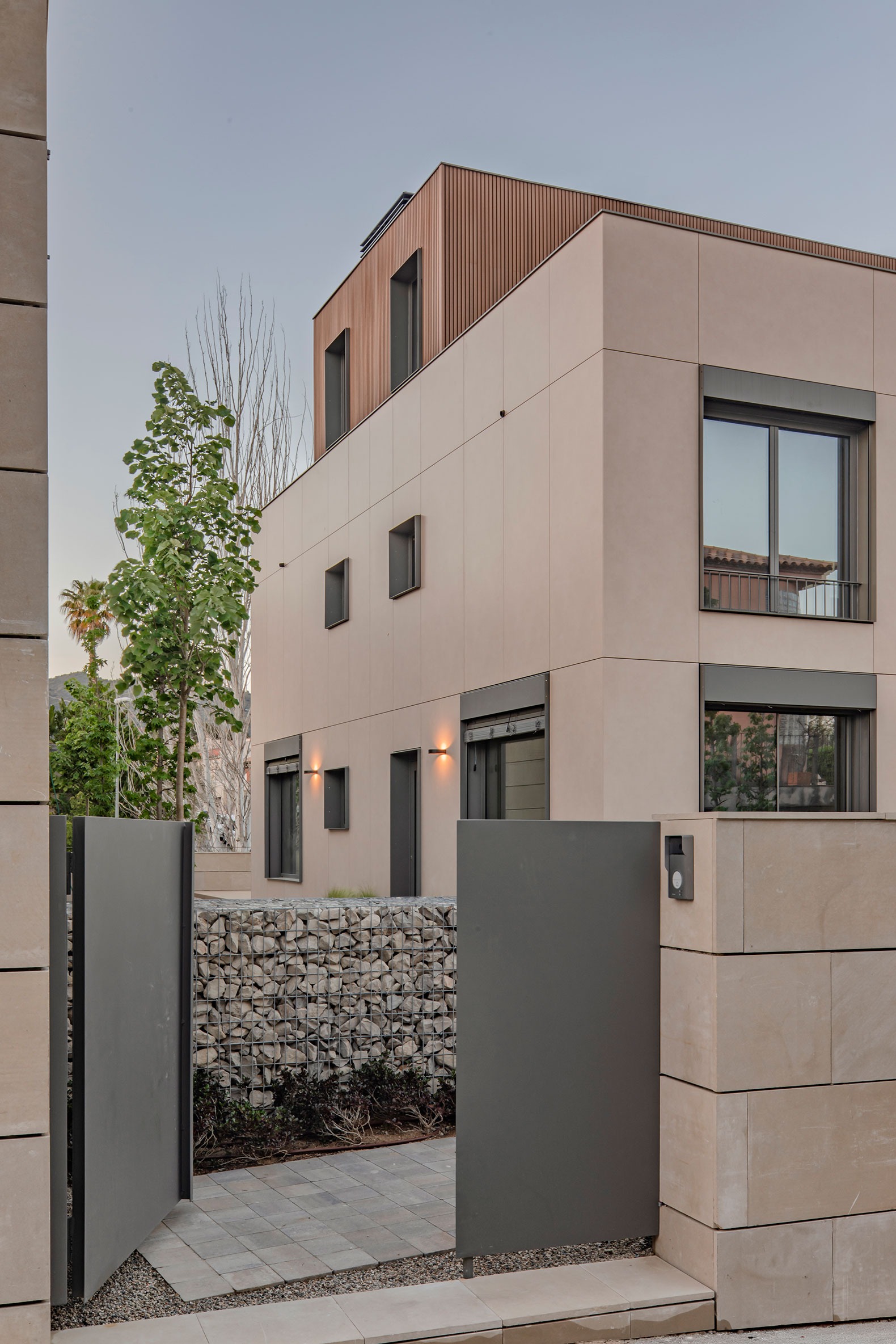 Tiana Hills por Sau taller d'Arquitectura. Fotografía por Andrés Flajszer. 