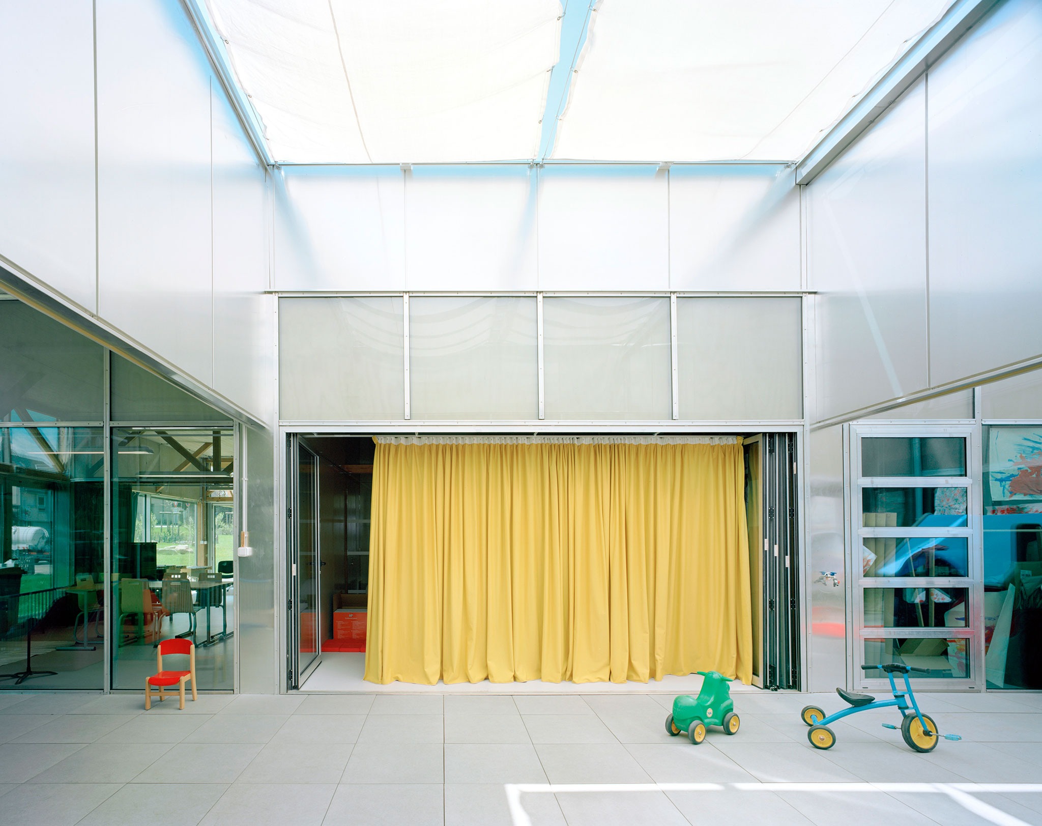 Le Foirail Multi-Service Center by Betillon & Freyermuth Architects + crypto architectes. Photograph by Maxime Delvaux.