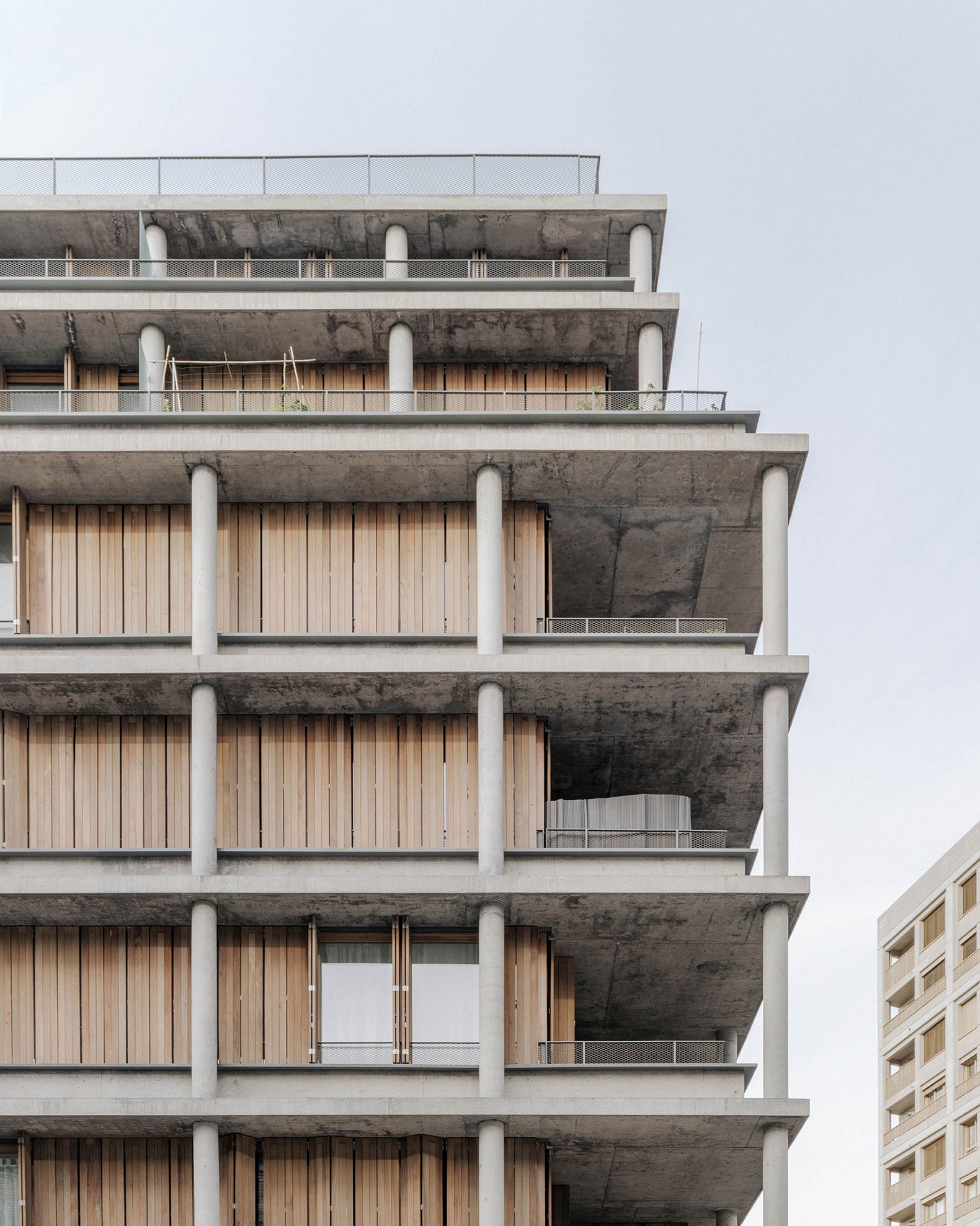 36 viviendas sociales por Nicolas Hugoo Architecture. Fotografía por Pierre Romain Guedj.