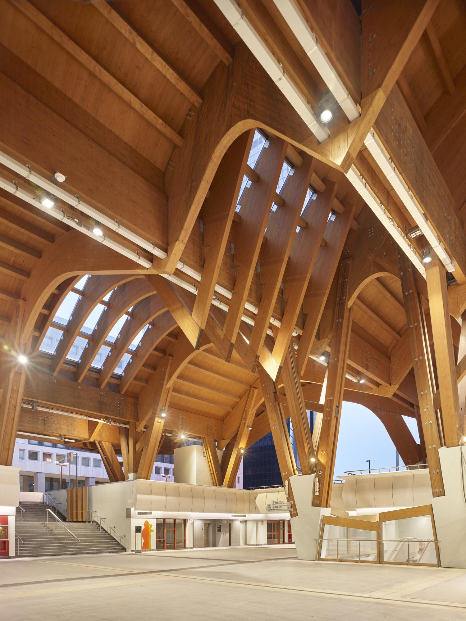 Centro Direzionale, Naples Underground Central Station by Benedetta Tagliabue - EMBT Architects. Photograph by Roland Halbe.&nbsp;