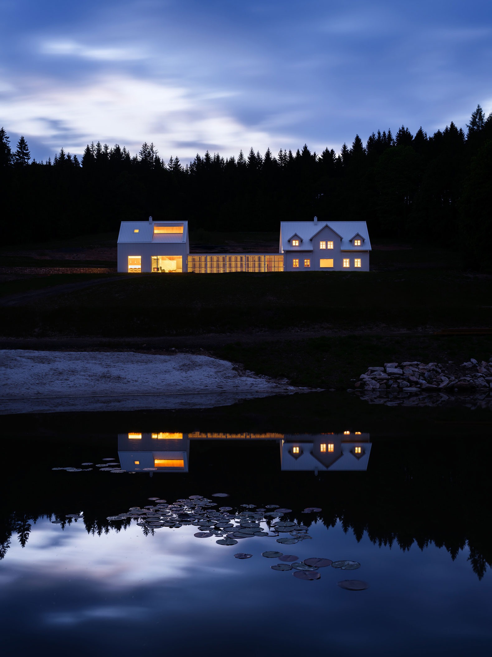 «Resurrección de los Sudetes» por No Architects. Fotografía por Studio Flusser.