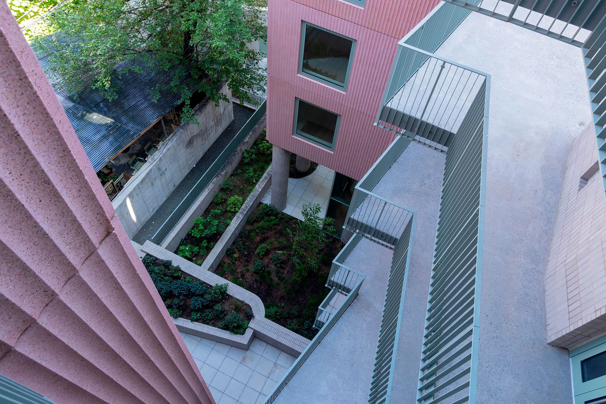 "144 Vanderbilt Ave" by SO – IL. Photograph by Iwan Baan.