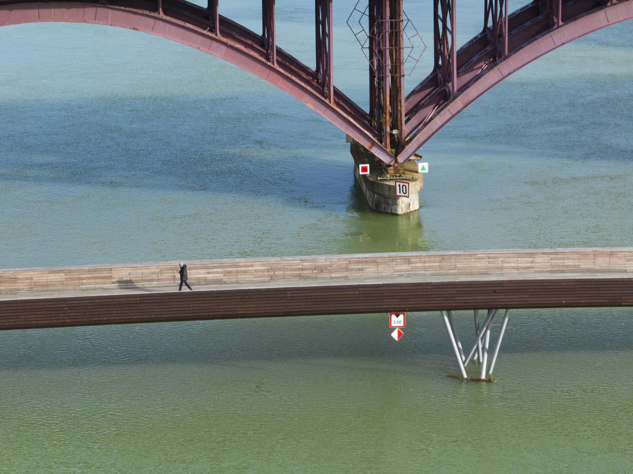 Splavarska Lent Tabor Bridge by Burgos & Garrido. Photograph by Roland Halbe.&nbsp;