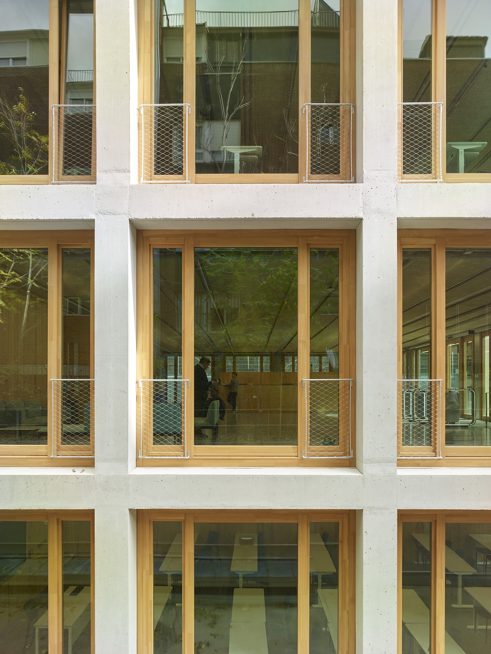 CEU San Pablo Faculty of Law by José María Sánchez Arquitectos. Photograph by Roland Halbe.