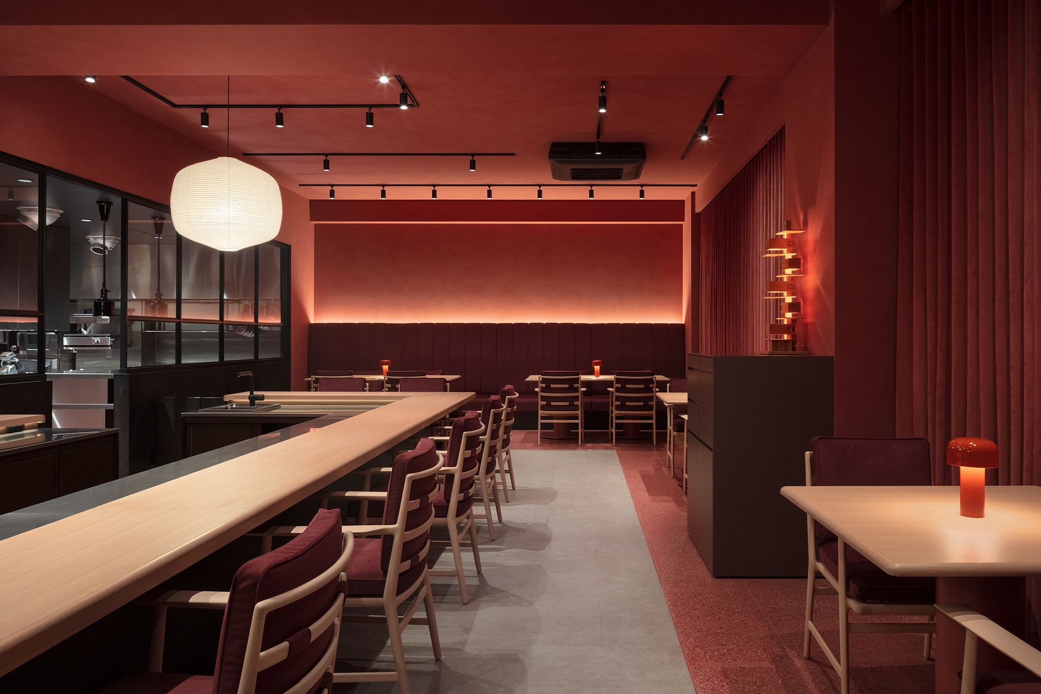 «HRMT Stage» por Nendo. Fotografía por Takumi Ota. 