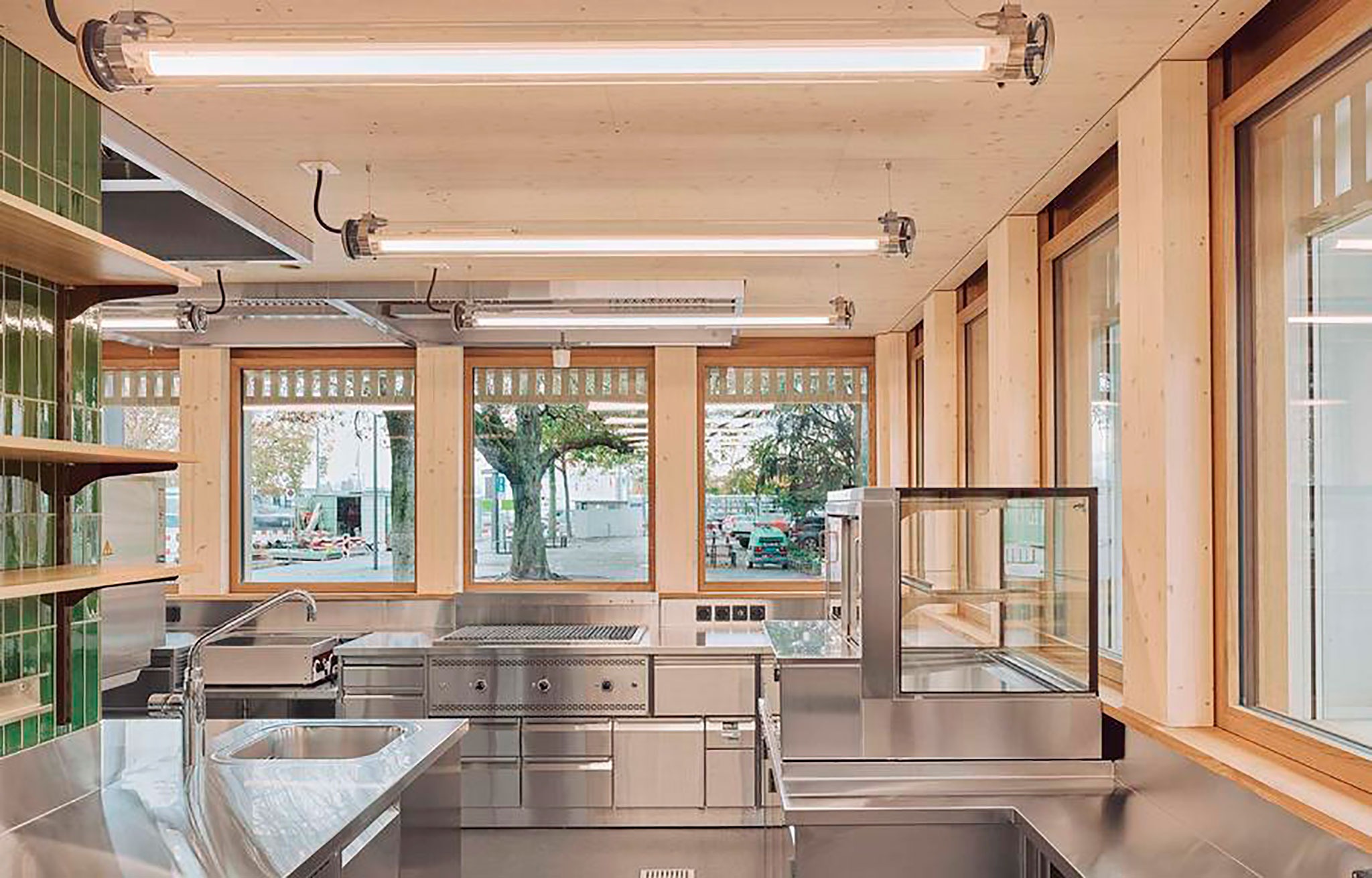 Quiosco en Bürkliplatz por Schmid Ziörjen Architects. Fotografía por Lukas Murer.  